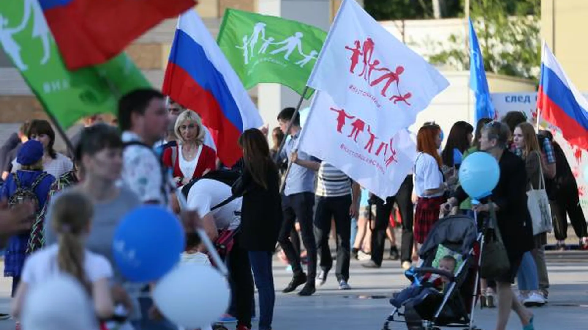 Более 5 тысяч человек участвуют в фестивале «Семья России» в Хотькове