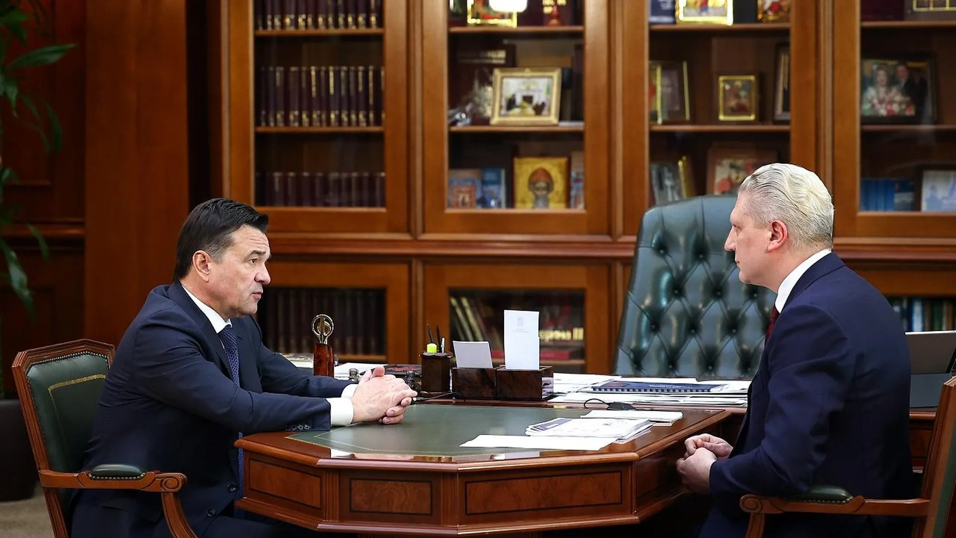 Губернатор Подмосковья провел рабочую встречу с главой Одинцовского округа
