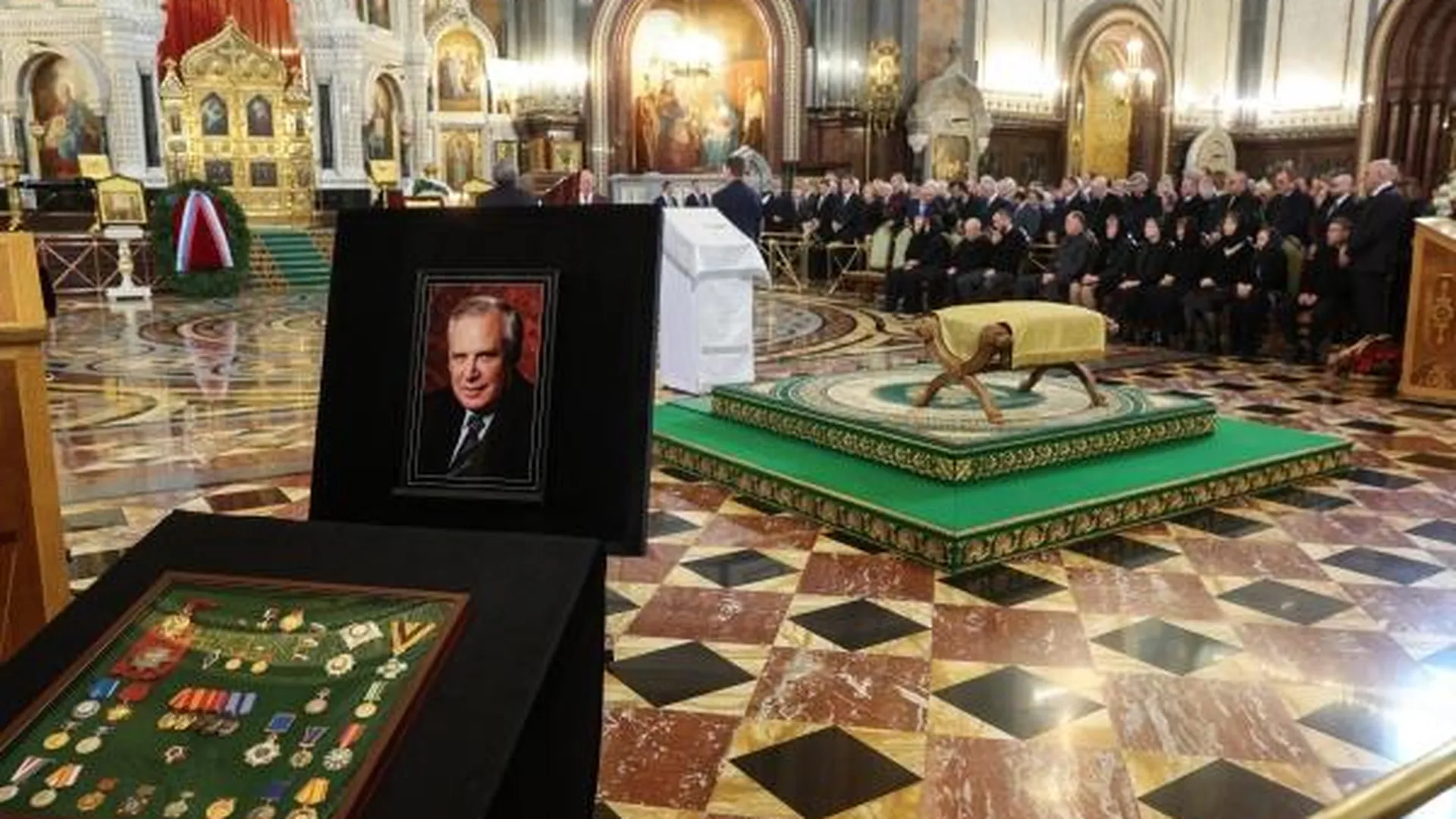 Бывшего премьер-министра СССР Николая Рыжкова похоронили в Москве