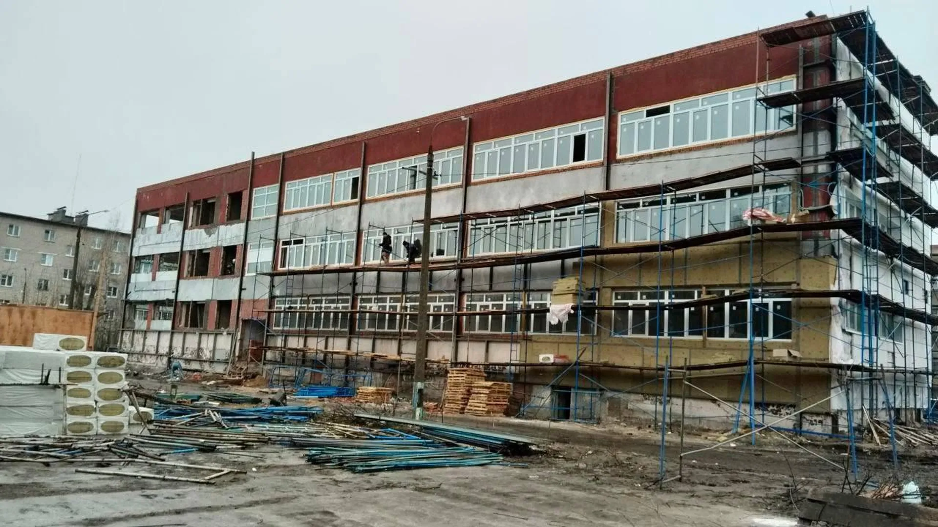 Капитальный ремонт Дрезненской школы продолжается в Орехово-Зуево
