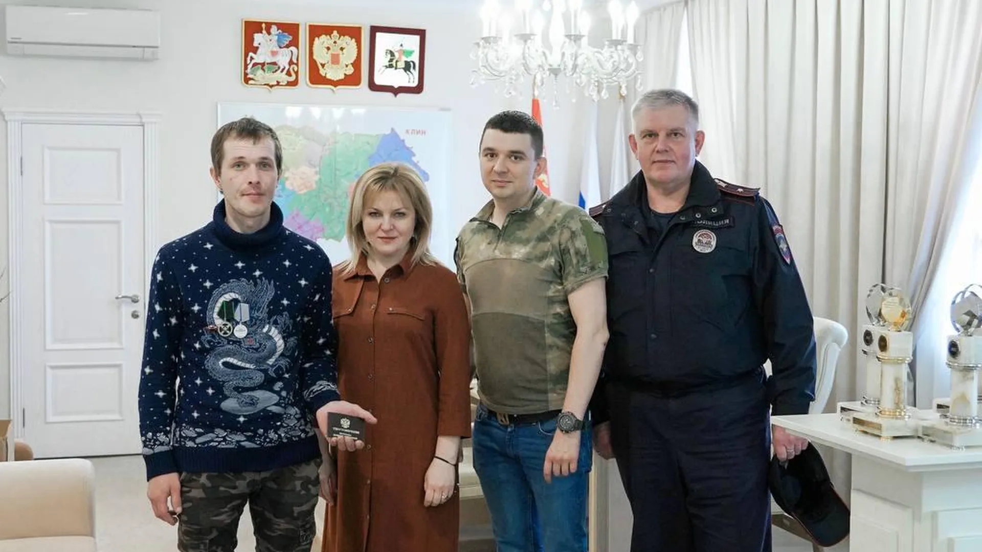Клинчанина, бойца ЧВК «Вагнер» Королева наградили удостоверением ветерана боевых действий