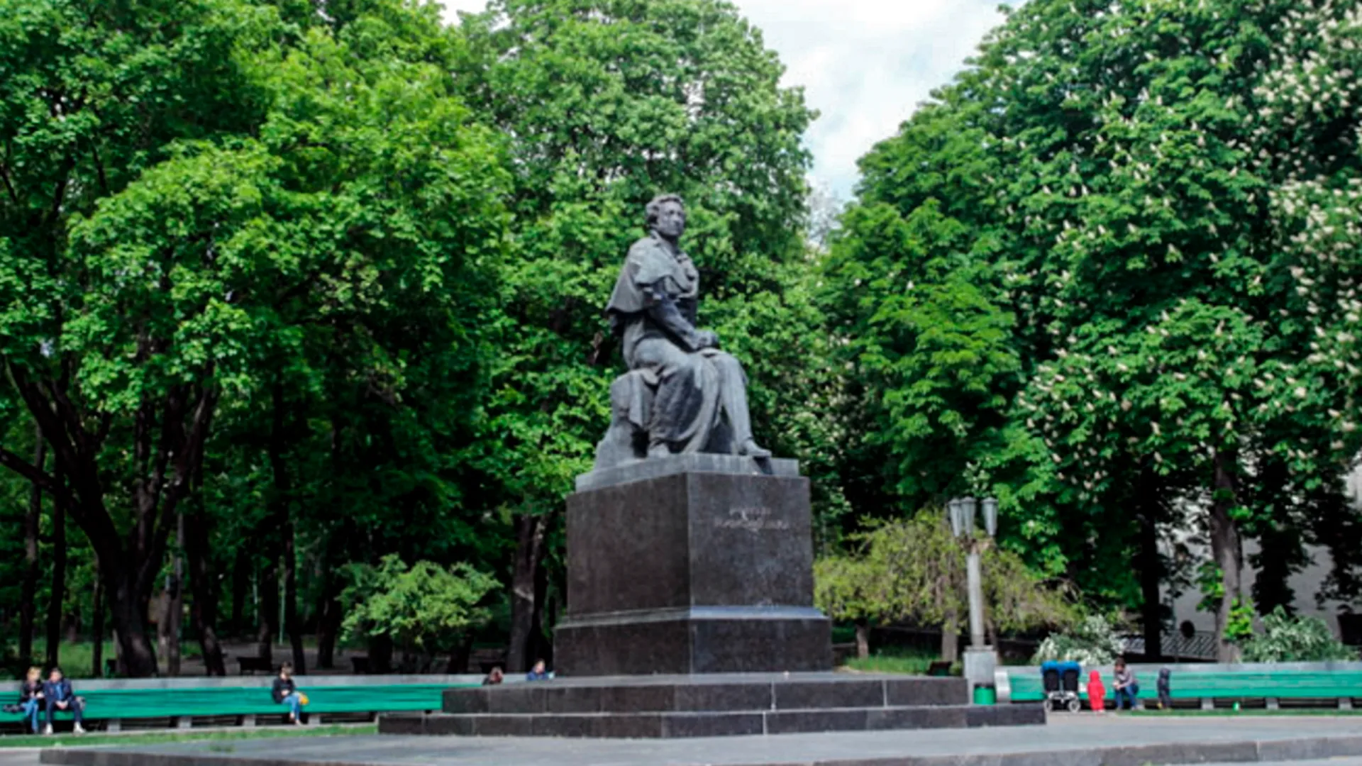 «Кличко не знает, кто такой Пушкин»: известный скульптор назвал снос памятника великому писателю агонией