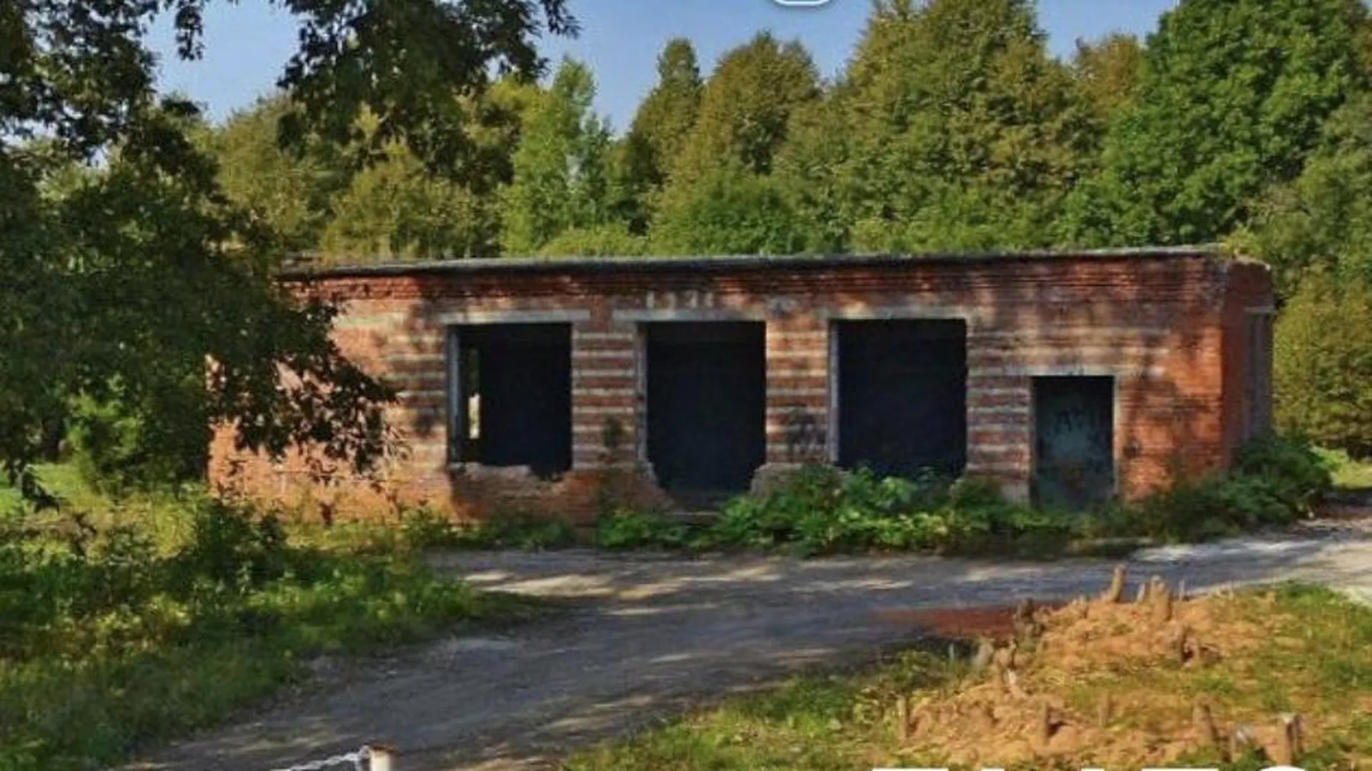 Аварийное здание деревенского клуба ликвидировали в Клину