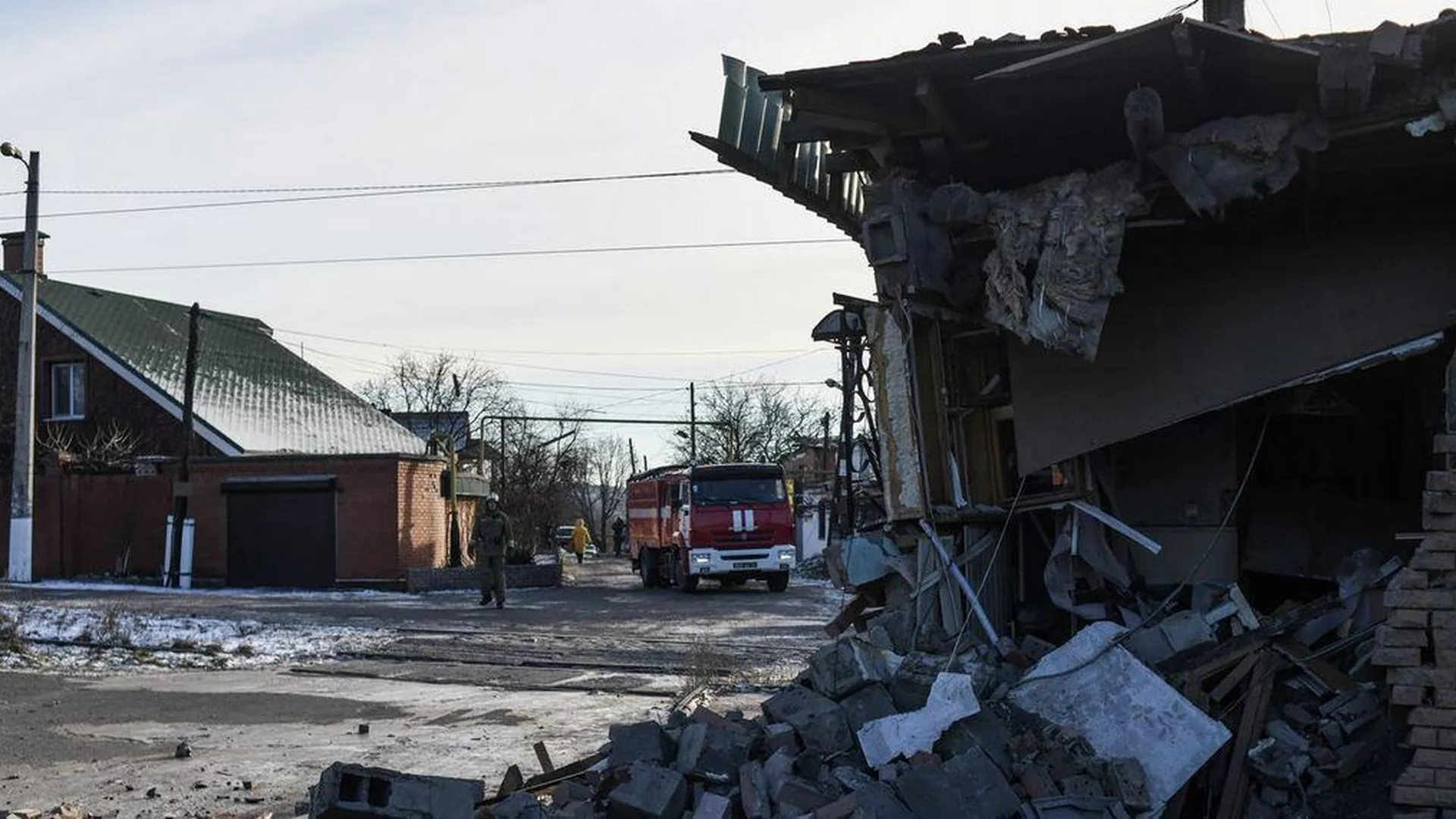 Украинские войска выпустили по Донецку более 30 снарядов за 2 часа