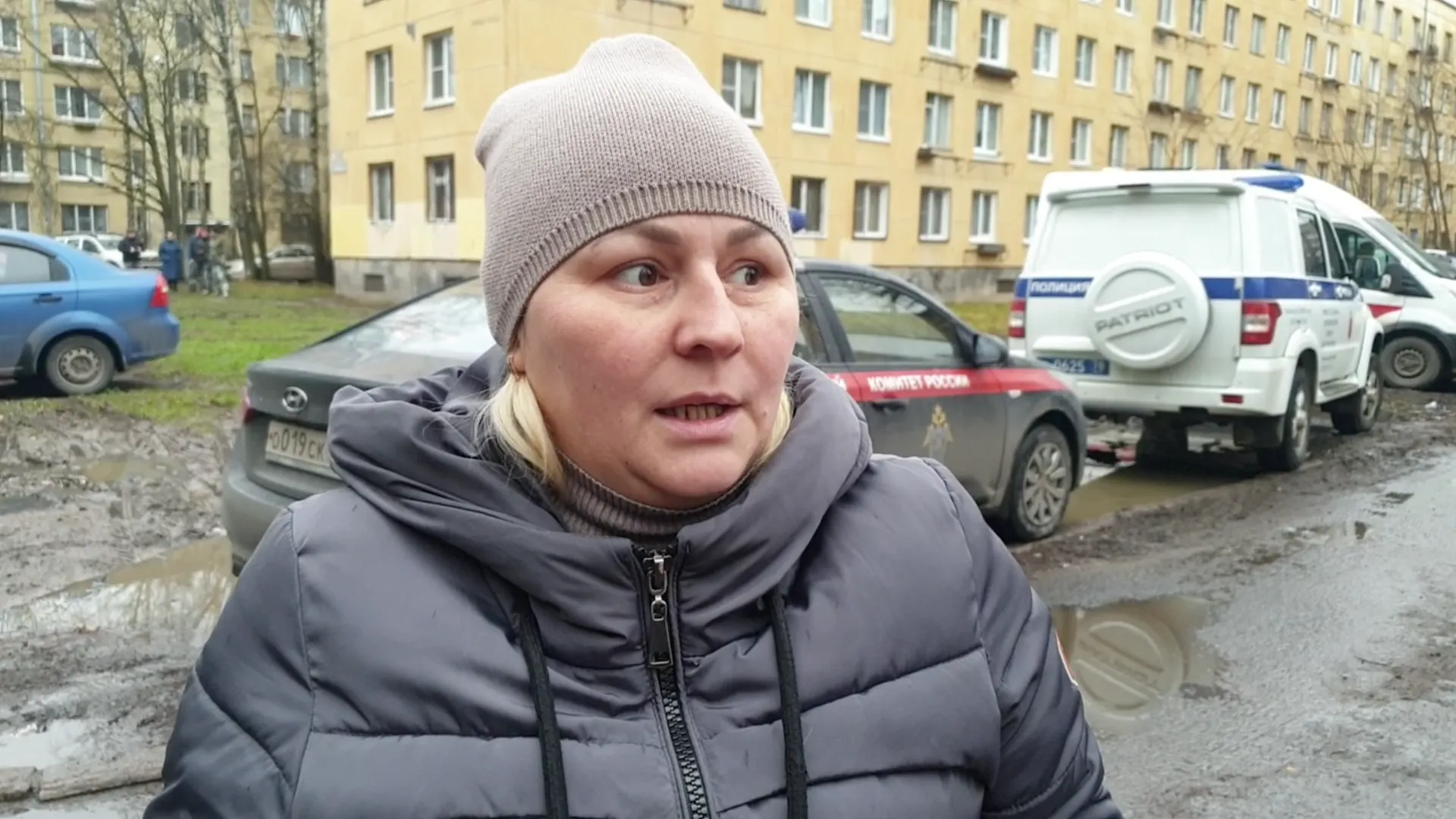«Кричи громче, чтобы все ушли». Захвативший заложников мужчина в Петербурге угрожал ребенку ножом