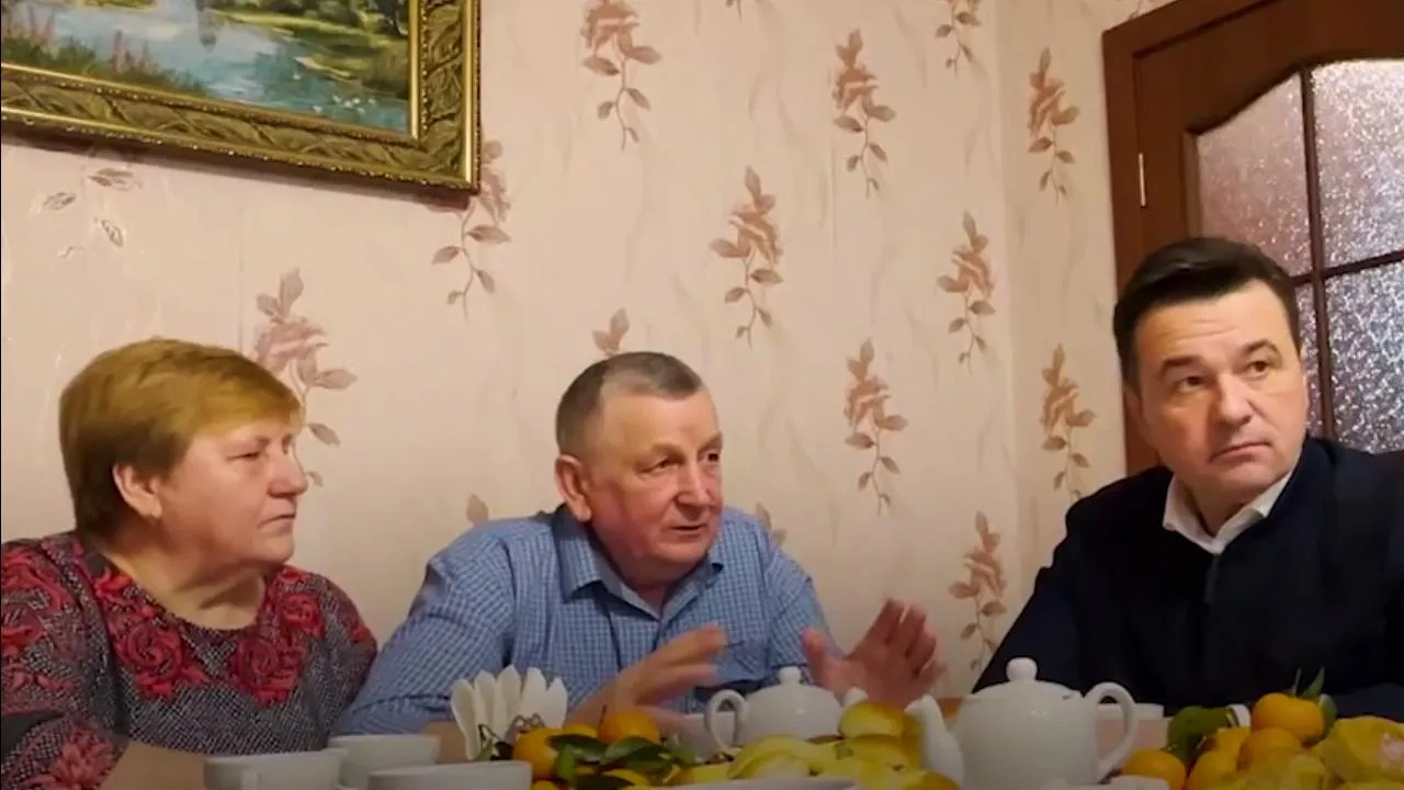 Губернатор Андрей Воробьев навестил семью Червяковых, трое сыновей которых сейчас на СВО
