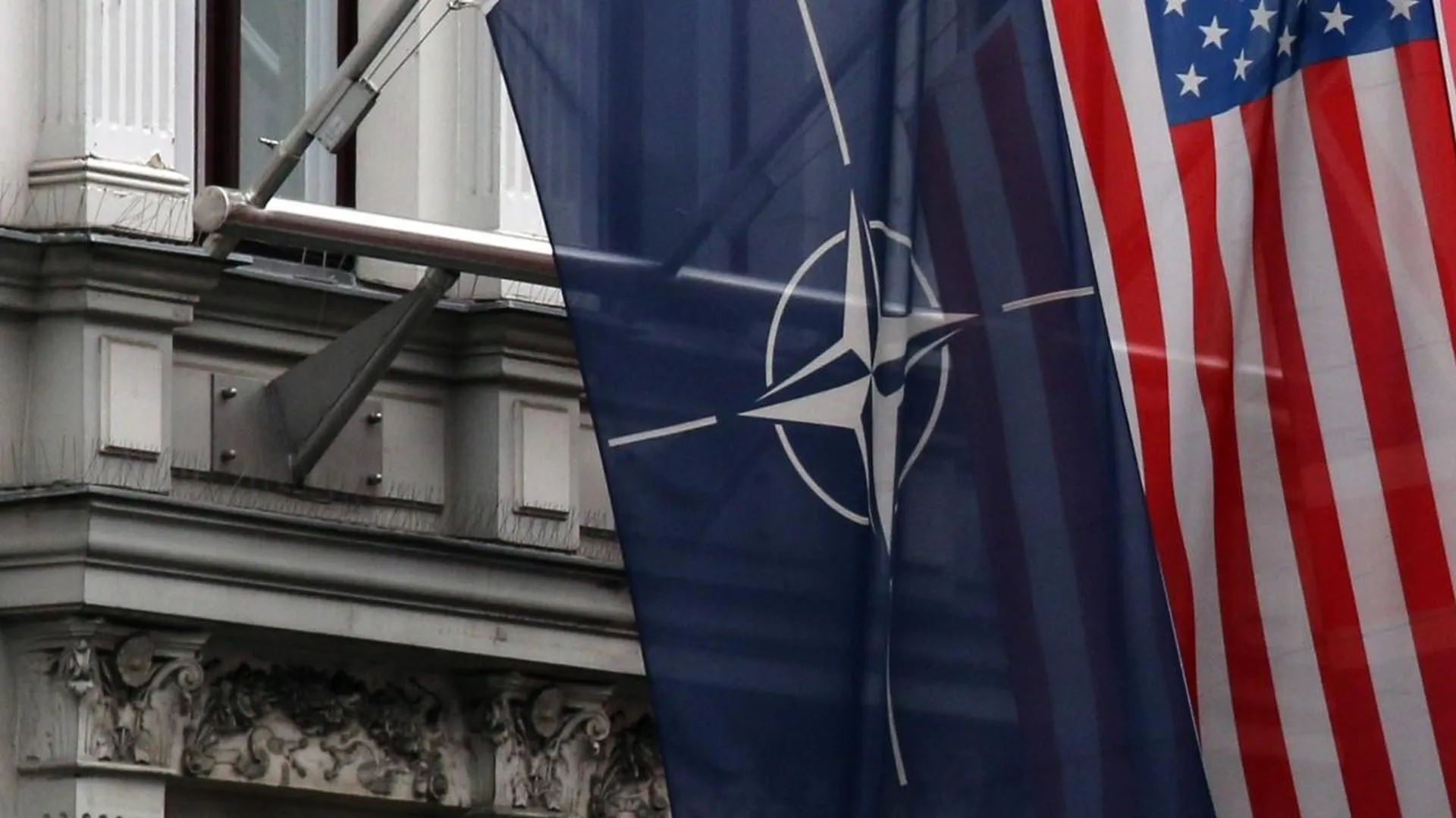 Песков заявил, что НАТО создавался в качестве инструмента конфронтации