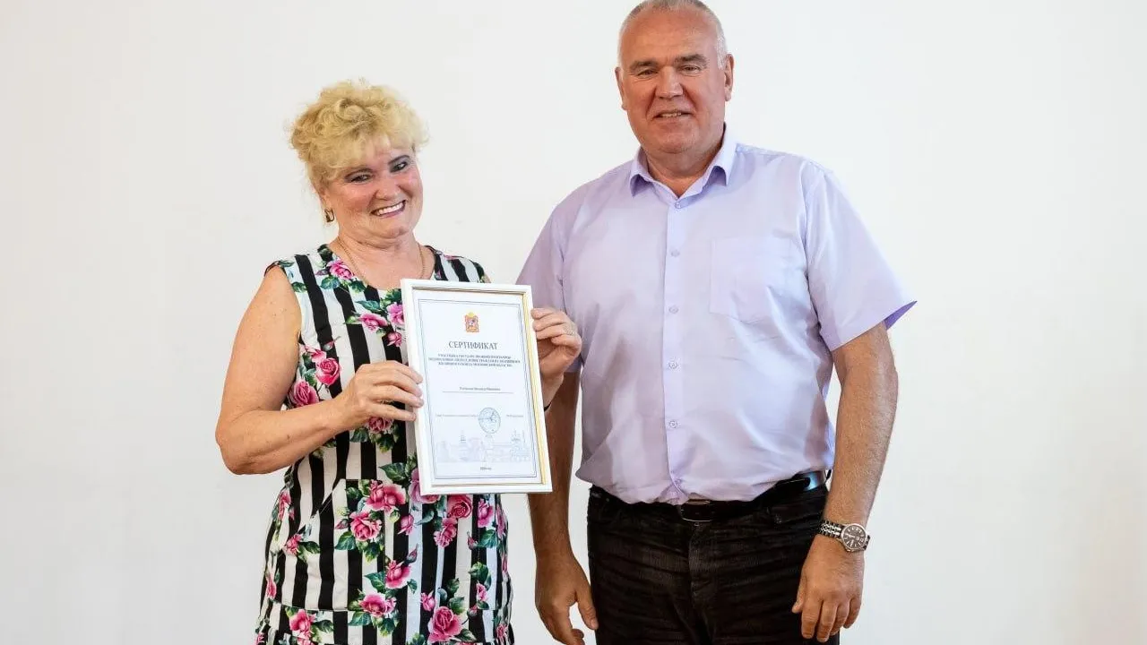 Глава Талдомского округа вручил 19 жилищных сертификатов жителям п. Вербилки