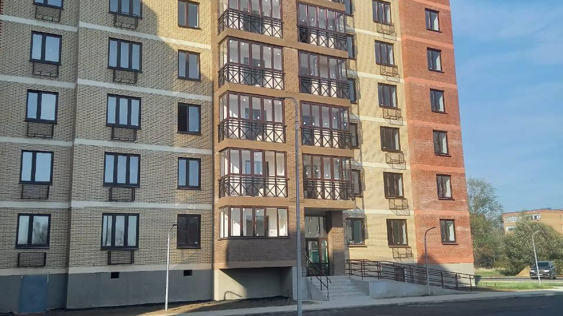 Жители аварийного дома в Рошале получат новые квартиры до конца года