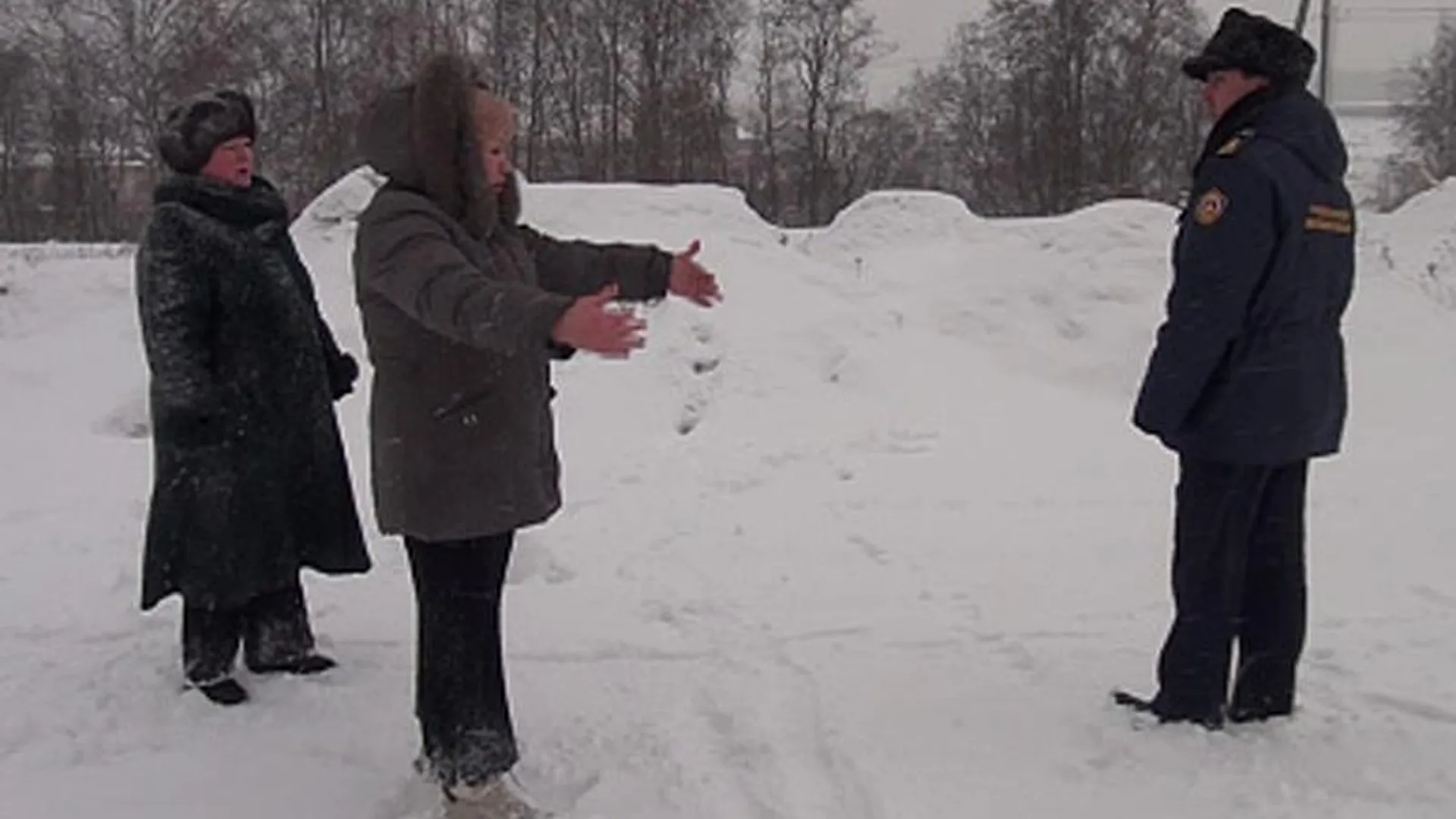Дачников в Пушкинском районе засыпали «чужим» снегом