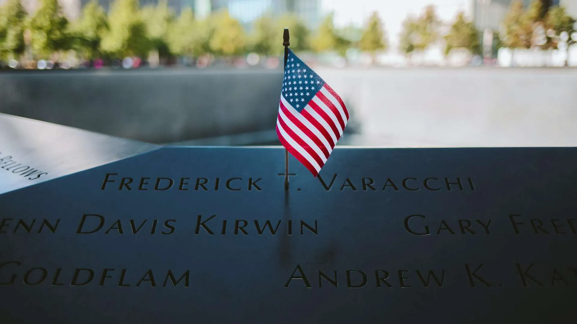 Байден прилетел в Нью-Йорк почтить память жертв терактов 11 сентября