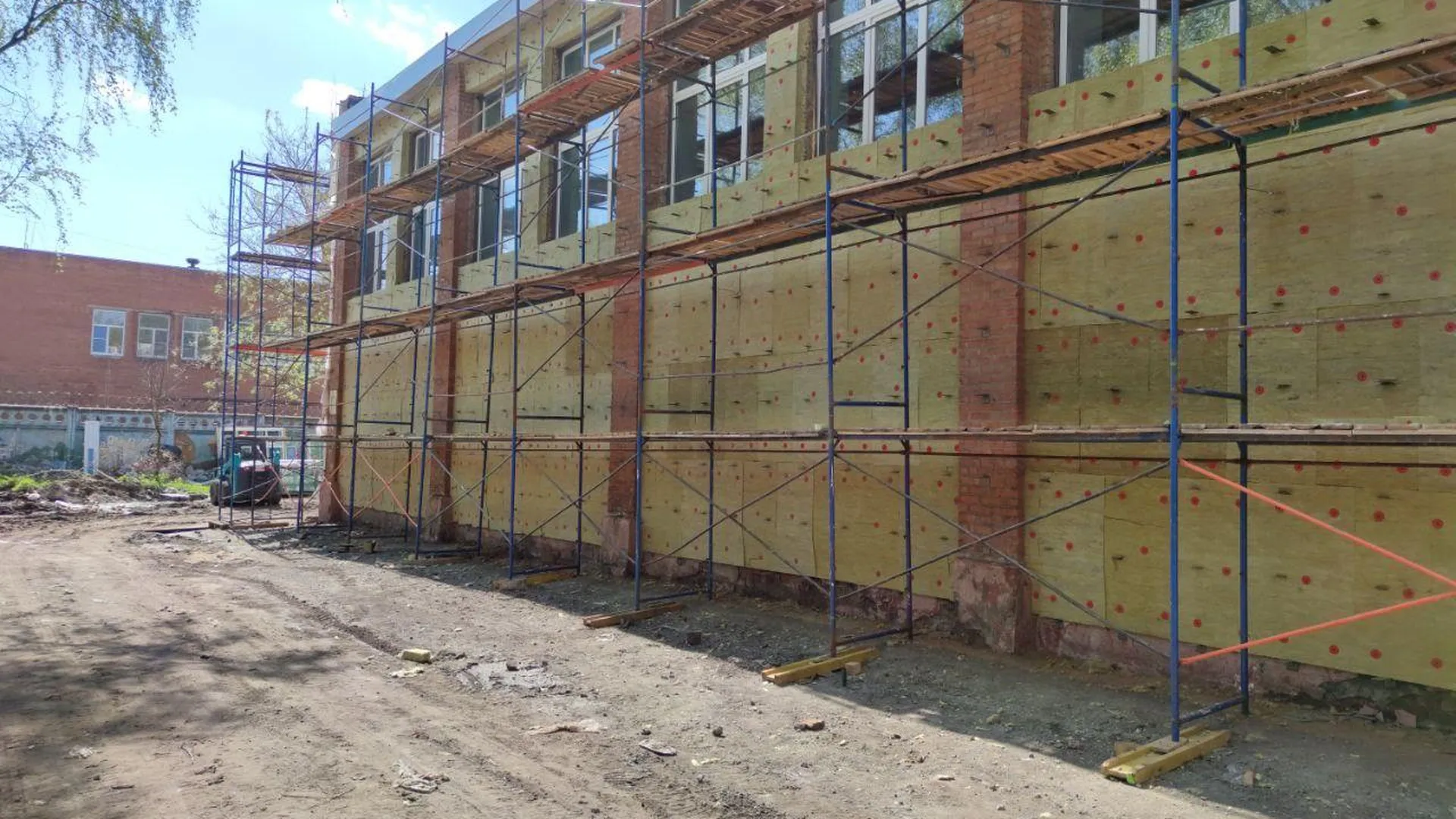Капитальный ремонт школы в Серпухове завершен почти наполовину