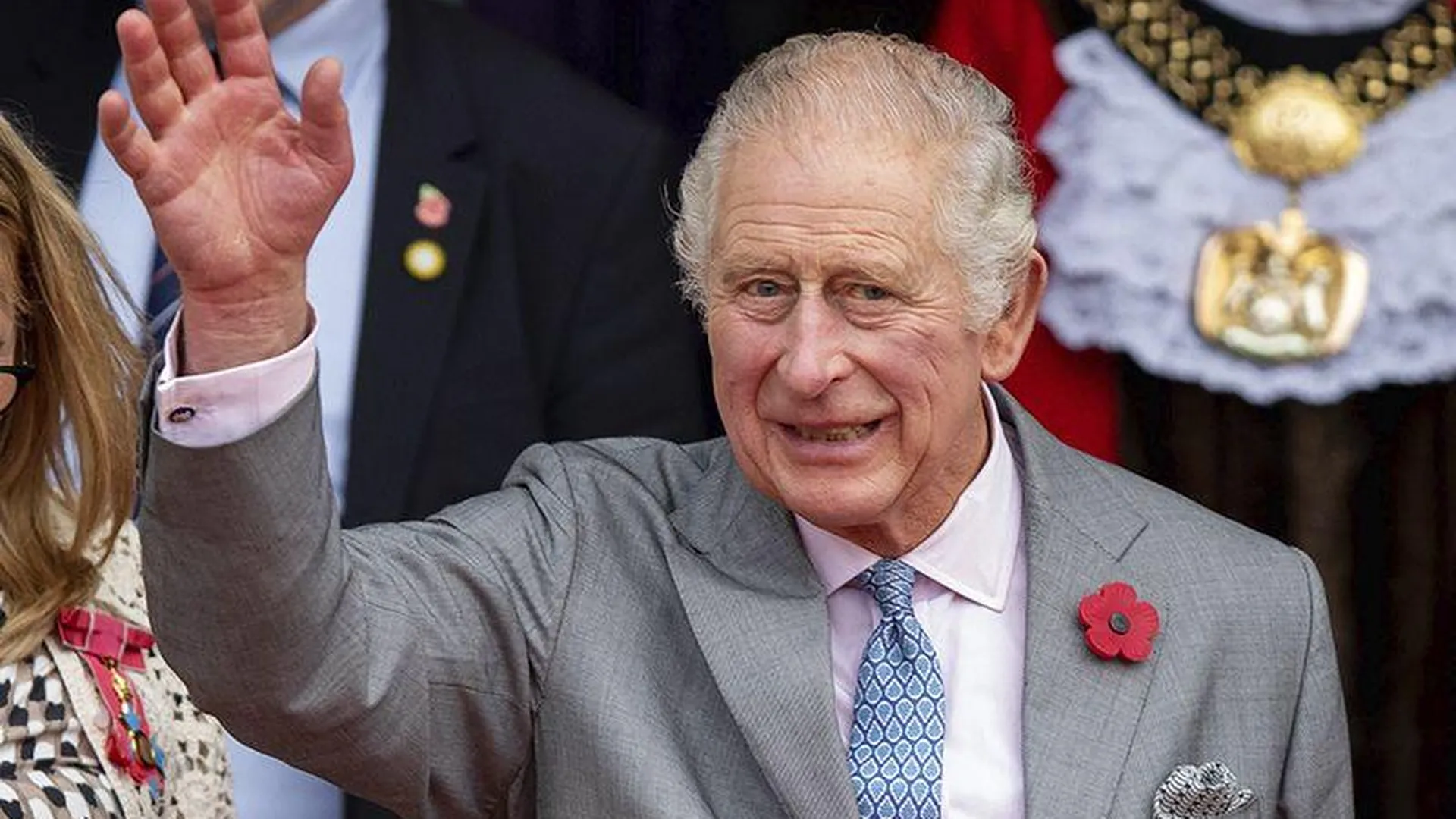 Король Великобритании может лишиться короны из-за секса с мужчиной