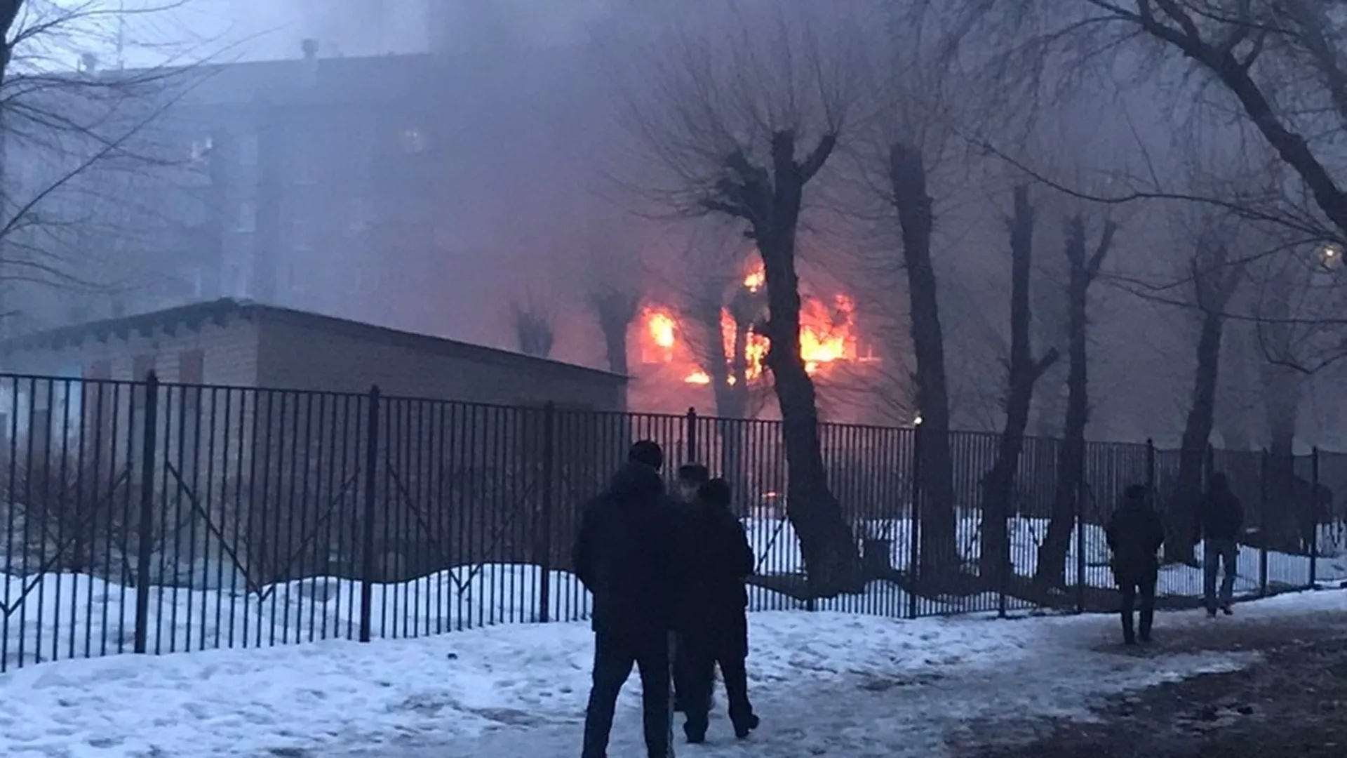 Режим ЧС ввели в Магнитогорске после взрыва в доме