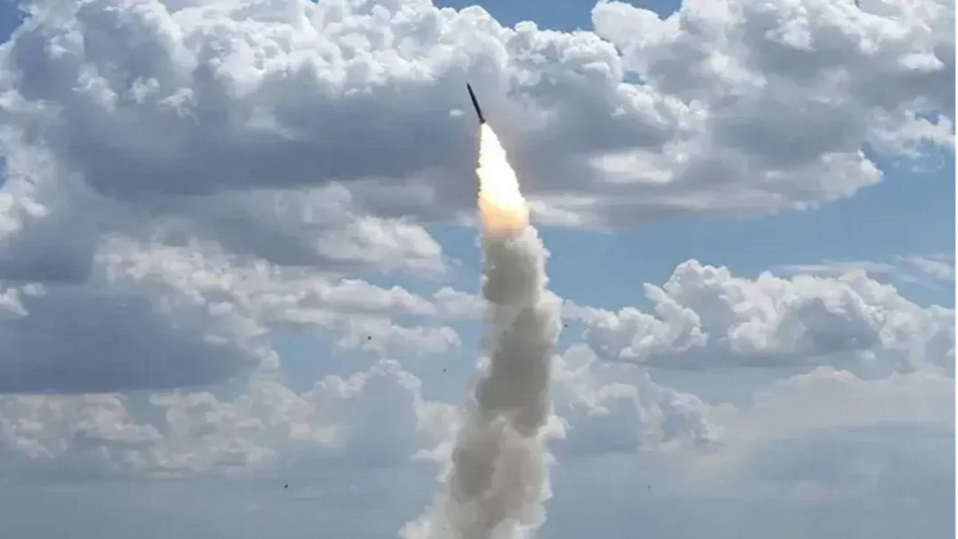 КНДР провела испытание баллистической ракеты