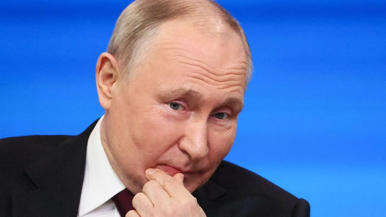 «Верной дорогой идете, товарищи»: Путин признался, что бы пожелал самому себе образца 2000 года