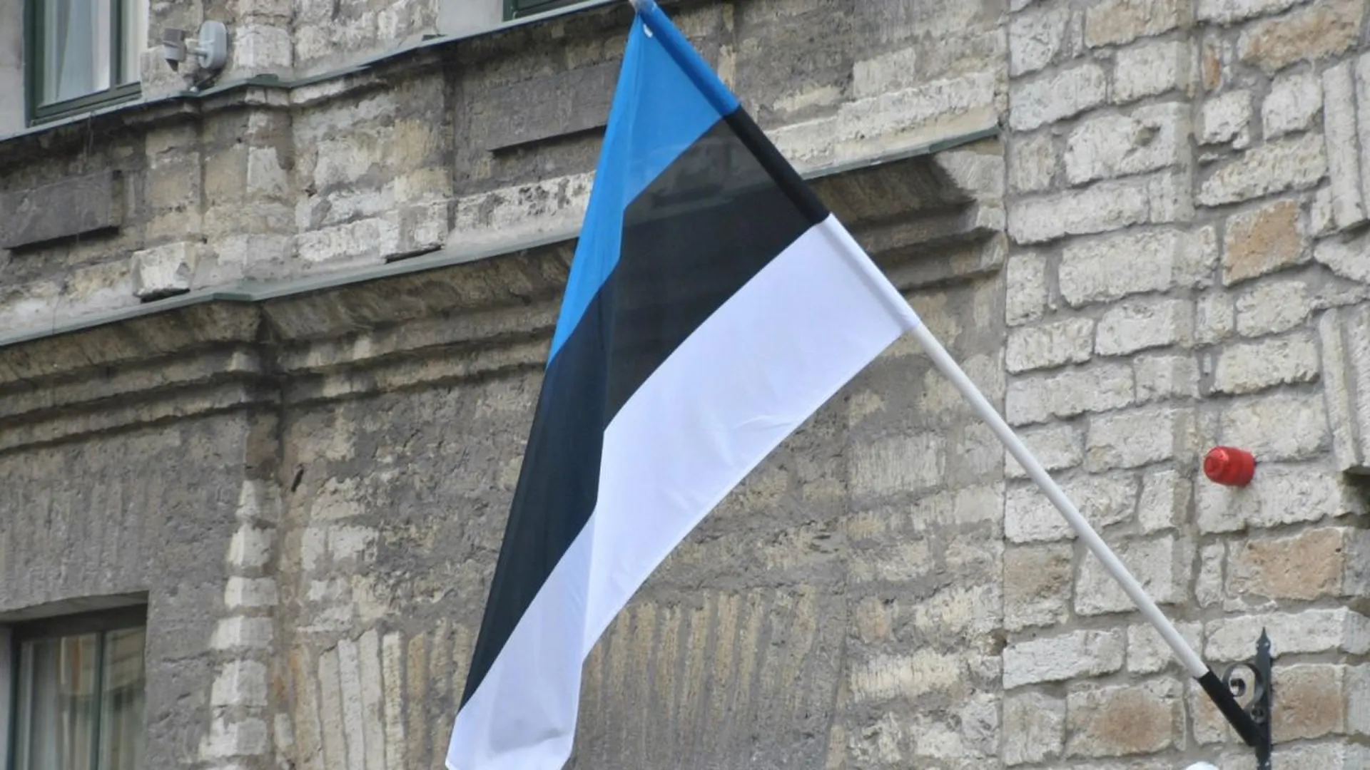 Песков раскритиковал призыв Эстонии признать РПЦ террористической организацией