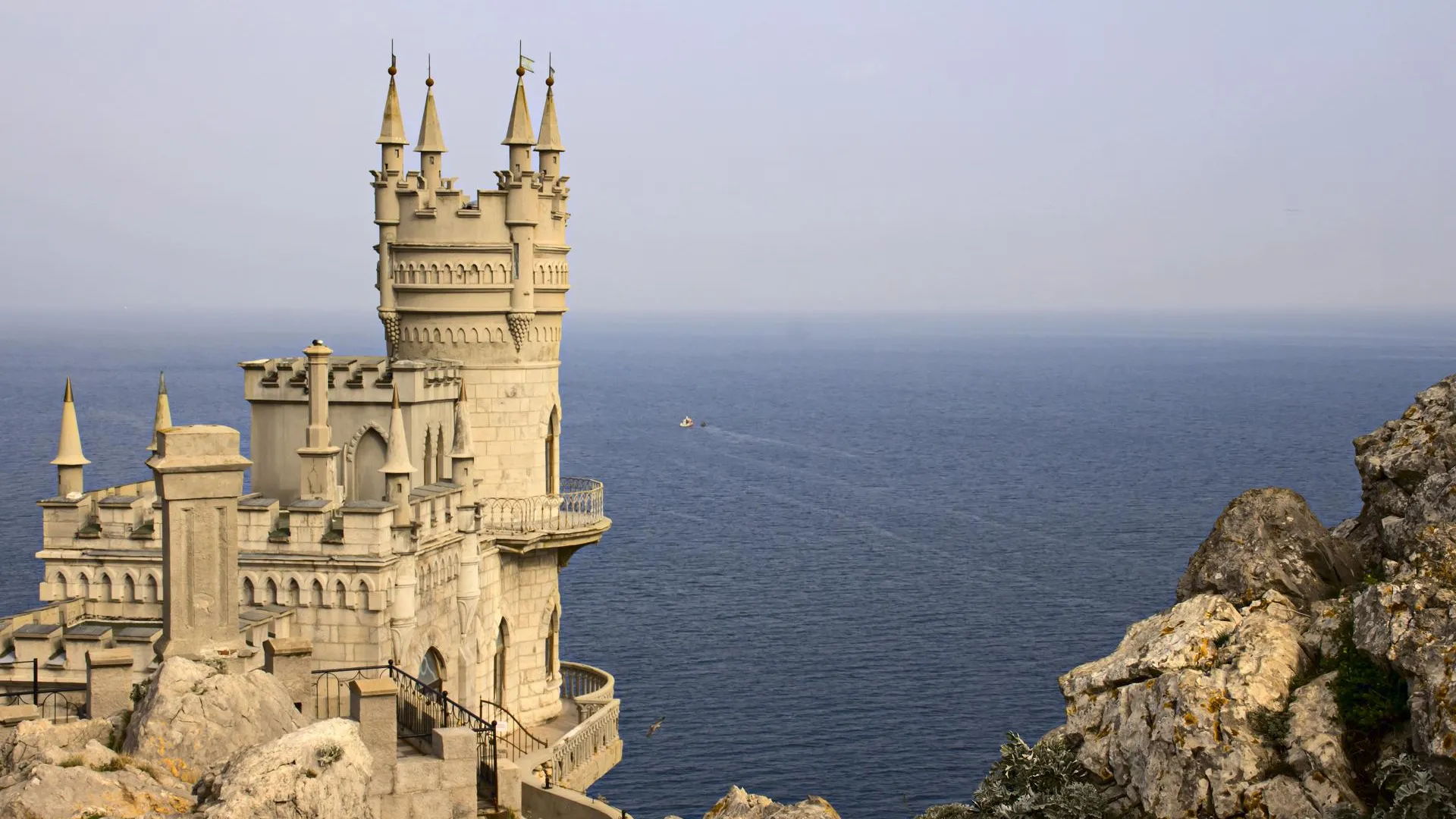 Около 270 тыс. путешественников побывали в Крыму за майские праздники