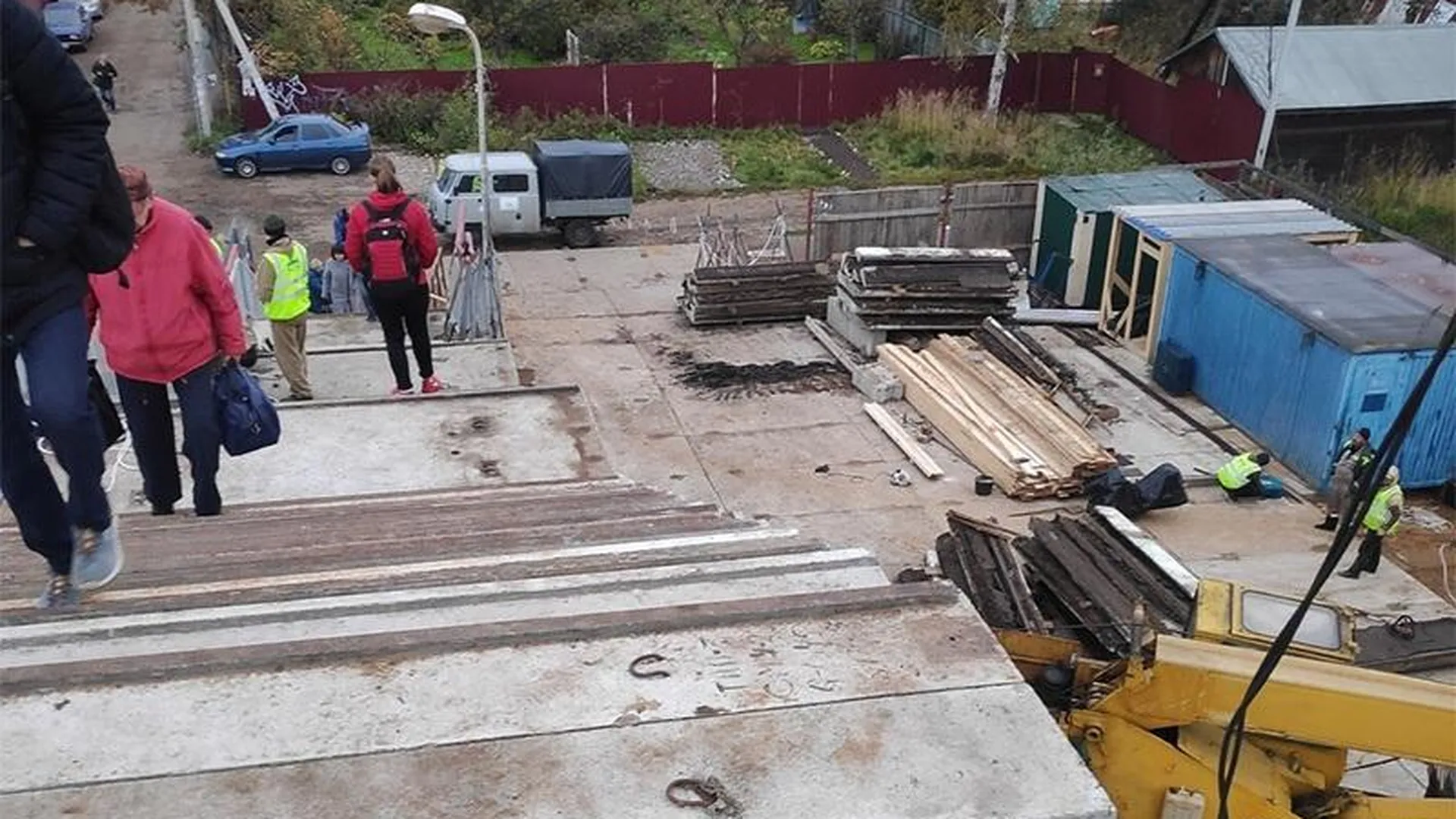 Жители Кубинки пожаловались на ж/д мост, который находится на ремонте