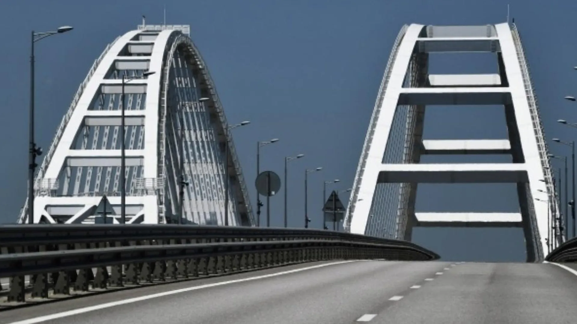 Стало известно, какой бомбой взорвали Крымский мост в 2022 году