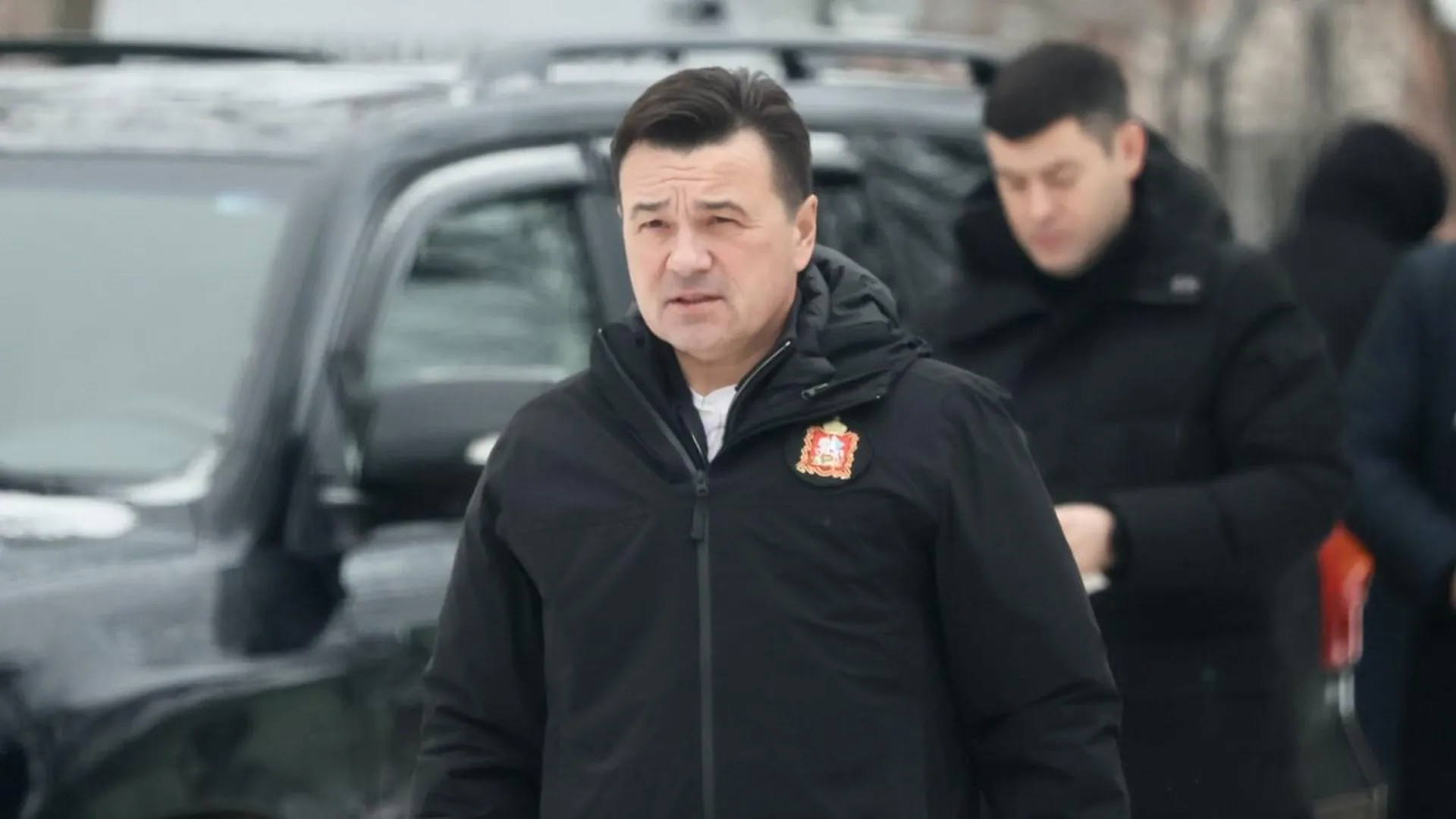 Губернатор Воробьев: 18 тысяч специалистов ликвидируют последствия снегопада в Подмосковье