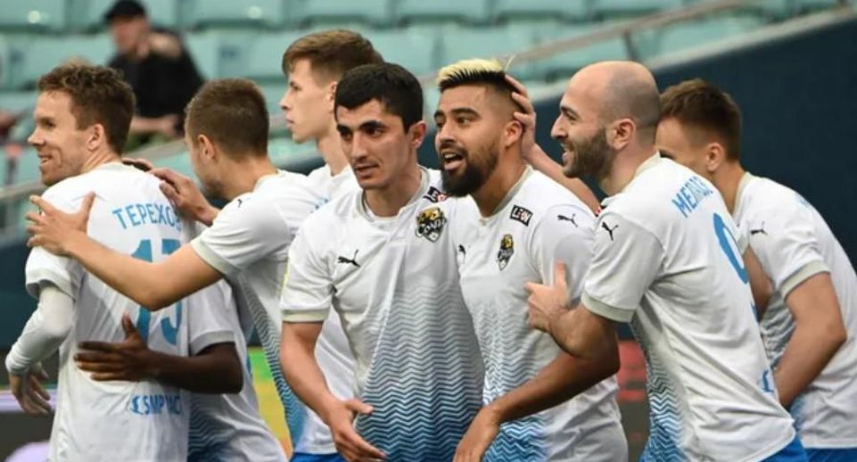 Тренер «Сочи» Морено: 14 футболистов отравились перед матчем с «Ахматом»