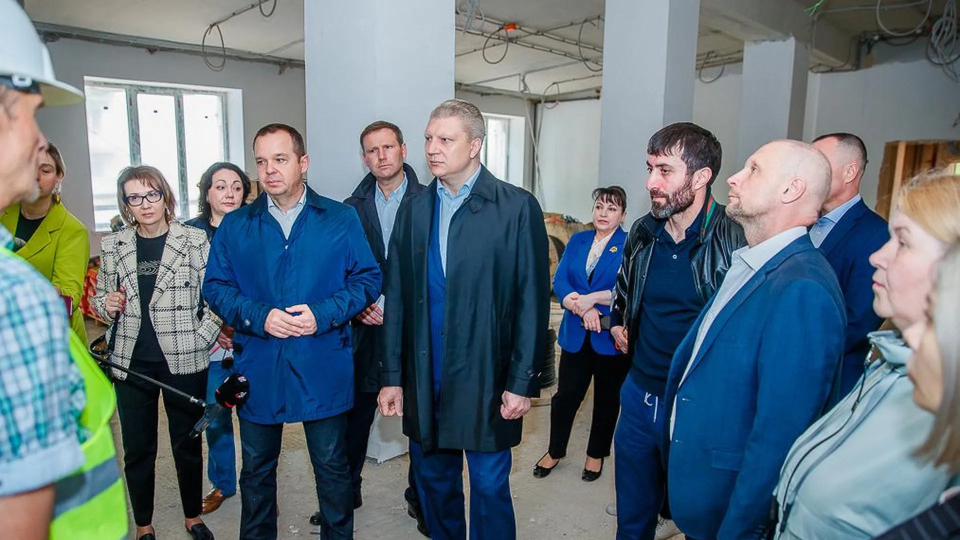 Глава Одинцовского городского округа проверил ход капремонта спецшколы