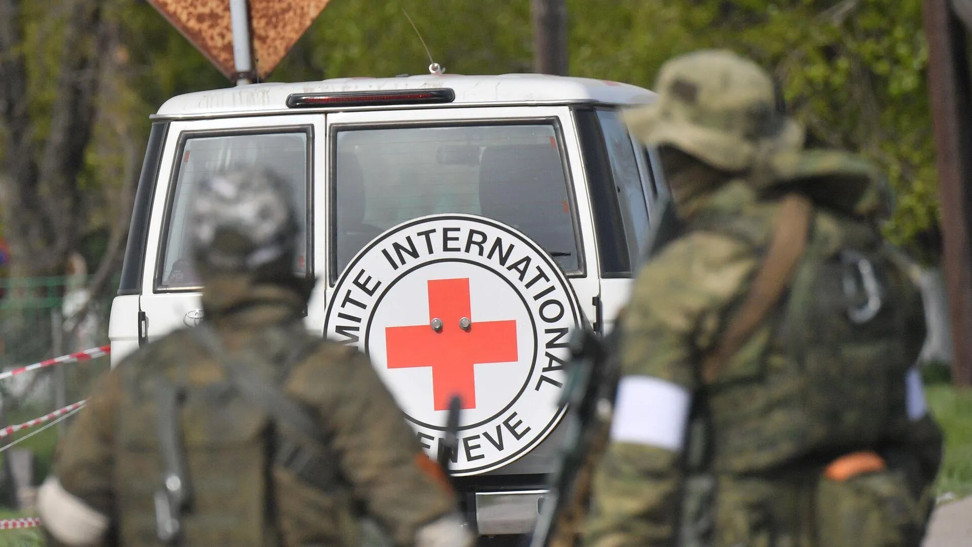 Красный Крест заинтересовался книгой о преступлениях украинской власти
