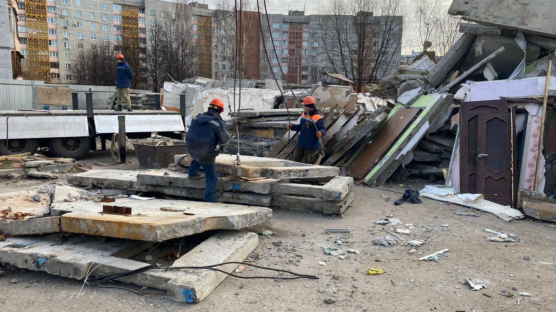 Весь подъезд пострадавшего от взрыва дома разобрали в Ногинске
