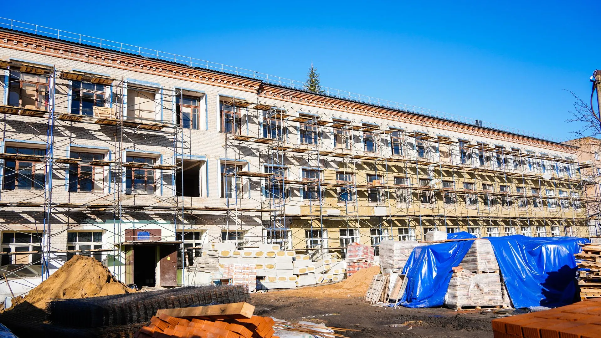 В поселке Шатурторф продолжается капитальный ремонт школы: к финалу подходят проектные работы и демонтаж