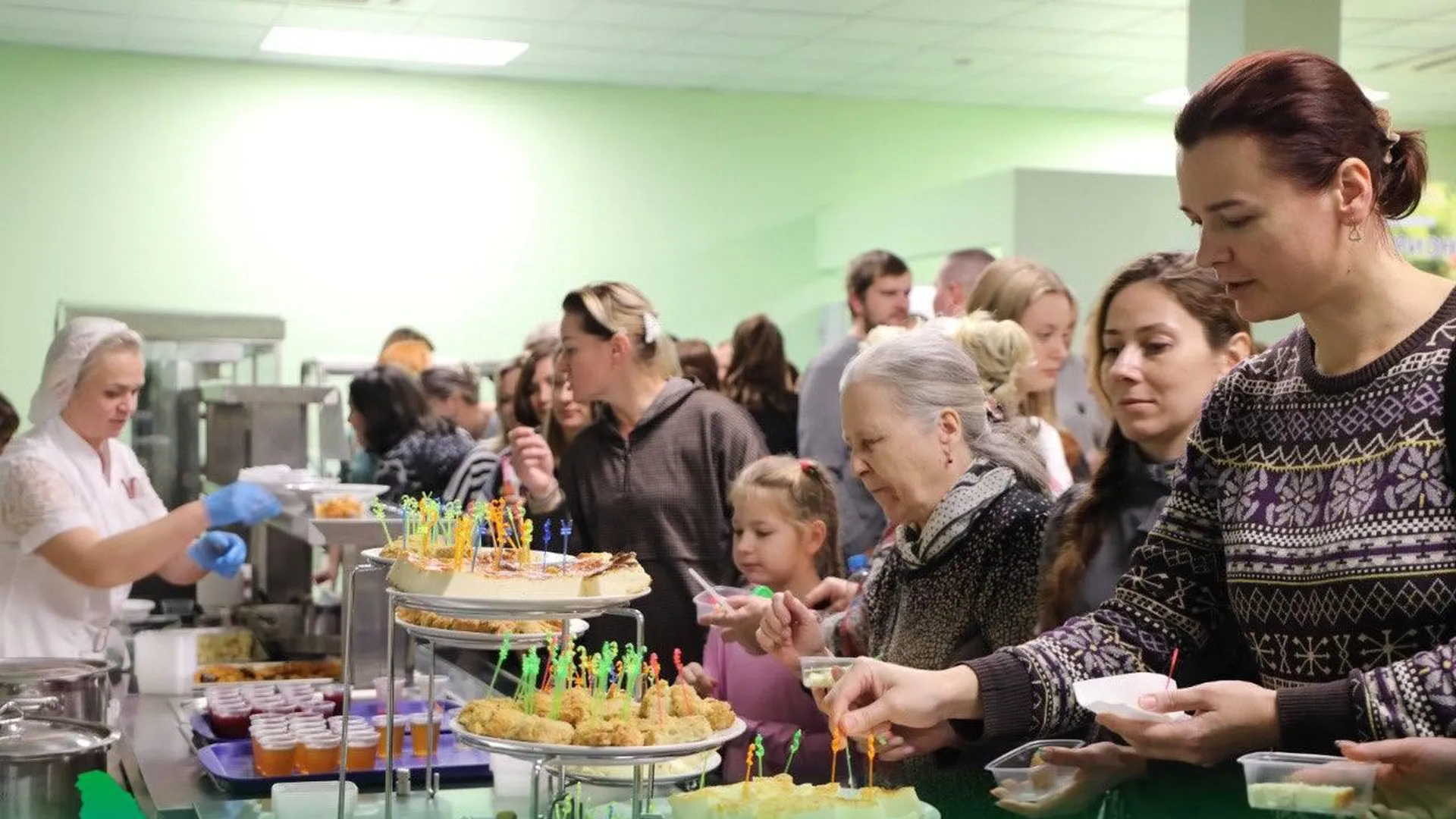 В подмосковном Павловском Посаде родители контролируют качество школьного питания
