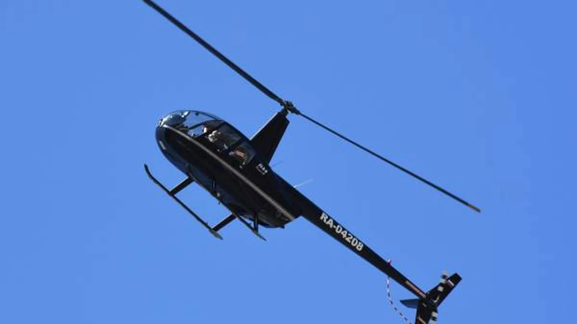 Появилось видео с места крушения вертолета Robinson на Камчатке