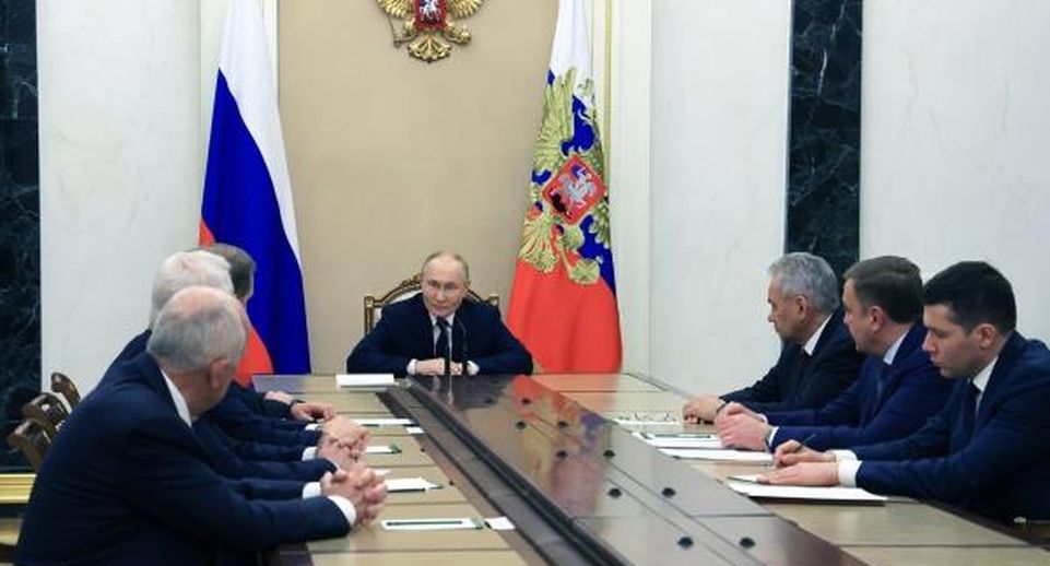 Путин призвал готовиться к росту выпуска гражданской продукции в ОПК