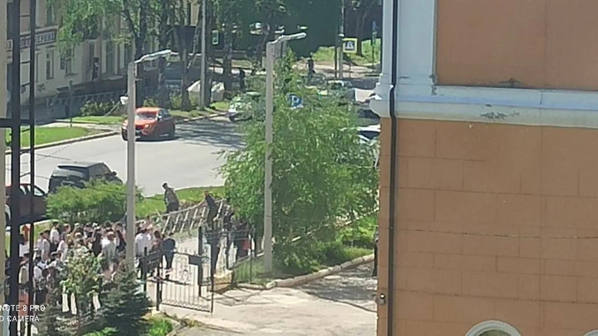 Появилось фото задержания напавшего на учительницу в Березниках лицеиста