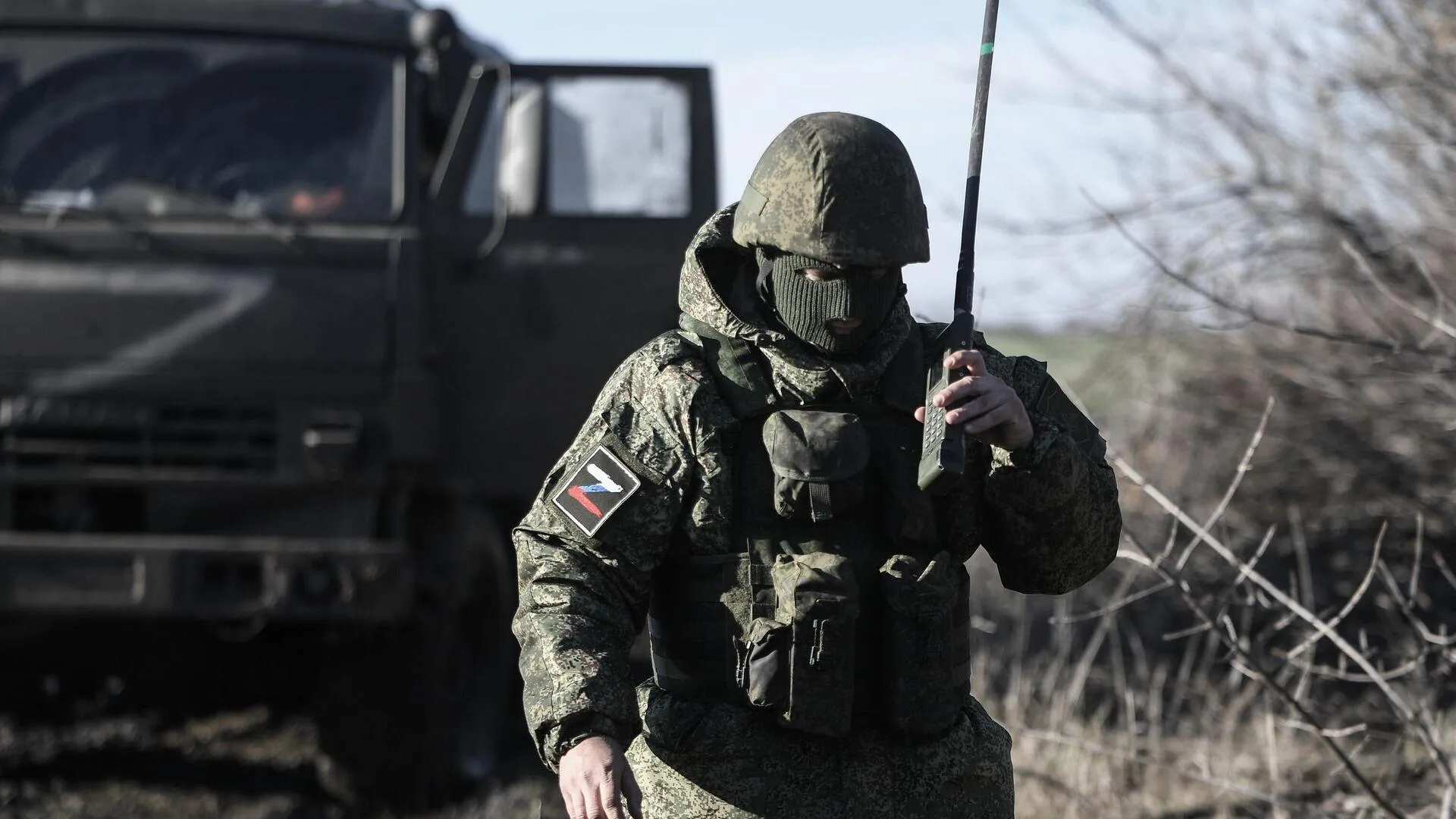 Украинских боевиков под Красным Лиманом призвали сдаться