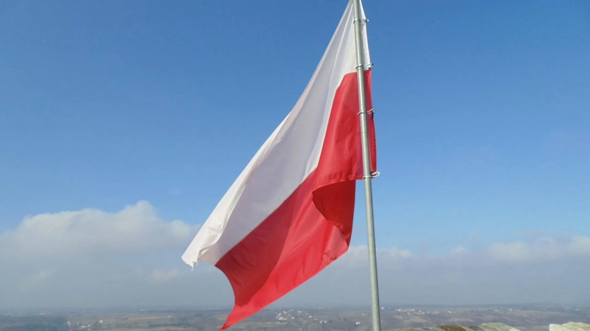 Польские власти объявили о массовой переброске военной техники к границе с Россией
