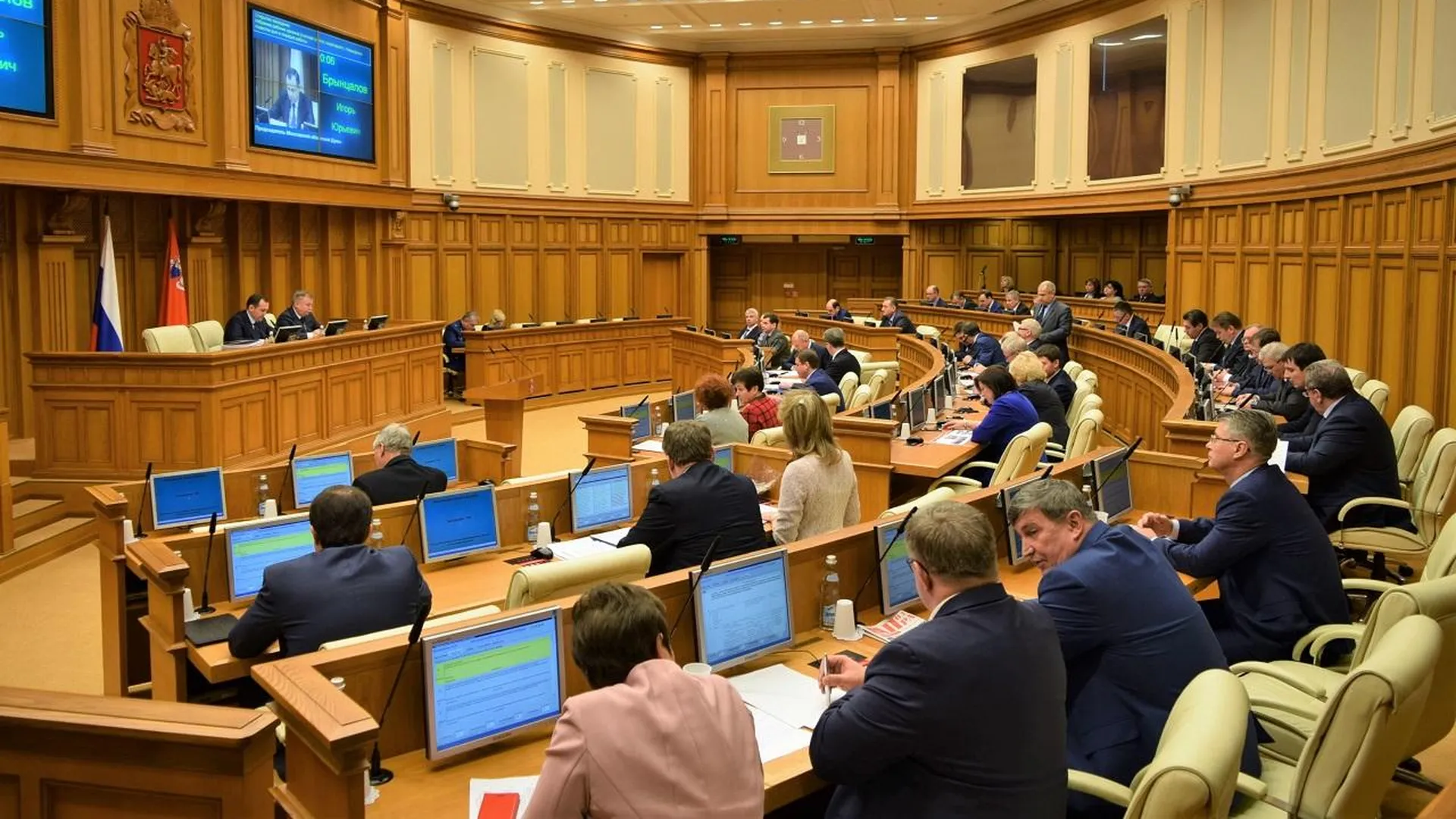 Закон о введении квоты для приема на работу ветеранов боевых действий приняли в Подмосковье
