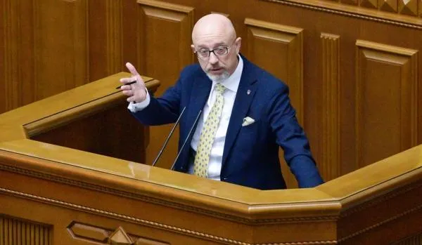 Глава Минобороны Украины Алексей Резников выступает в Раде