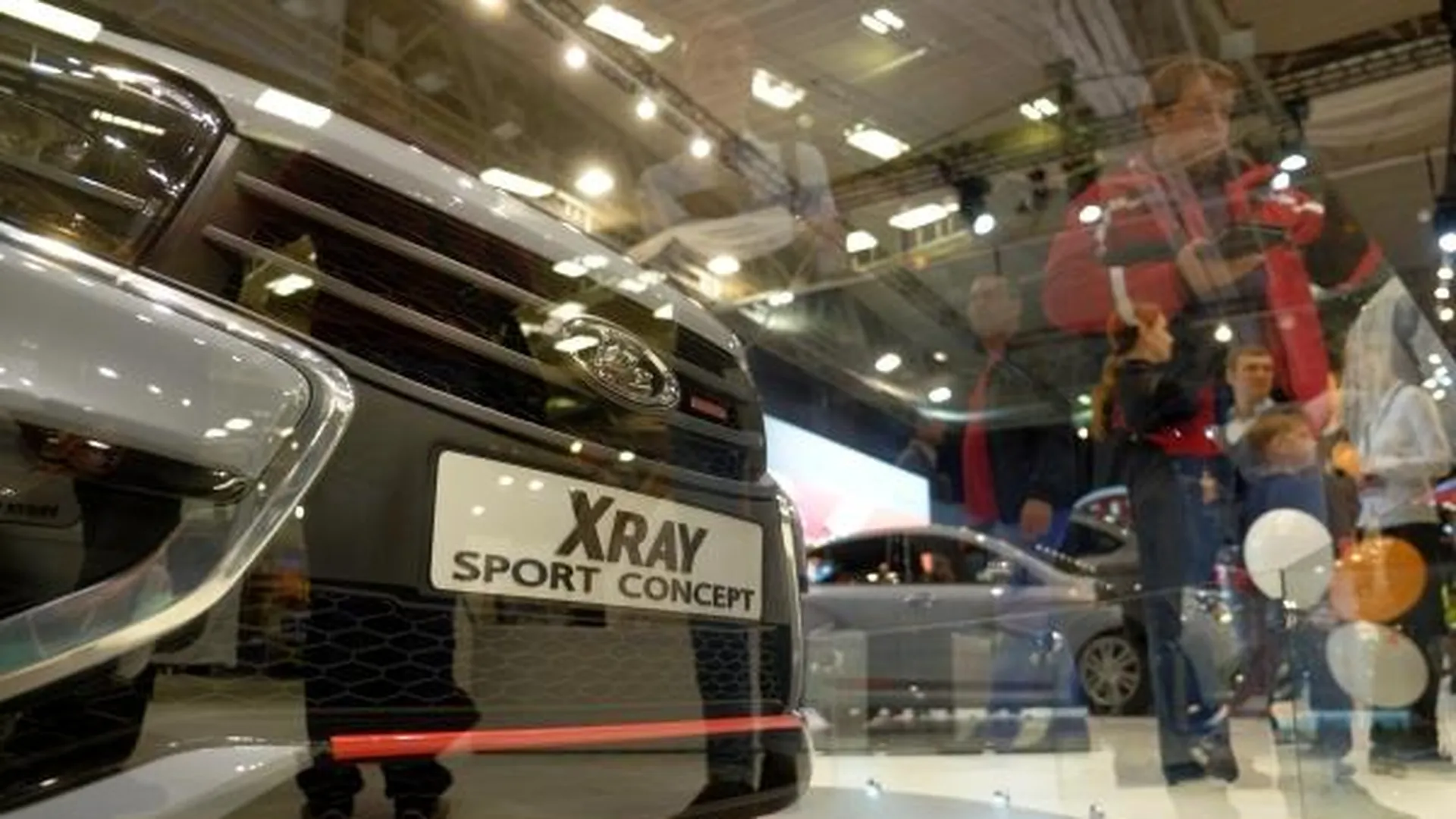 Машины Lada Xray закончились в отечественных автосалонах