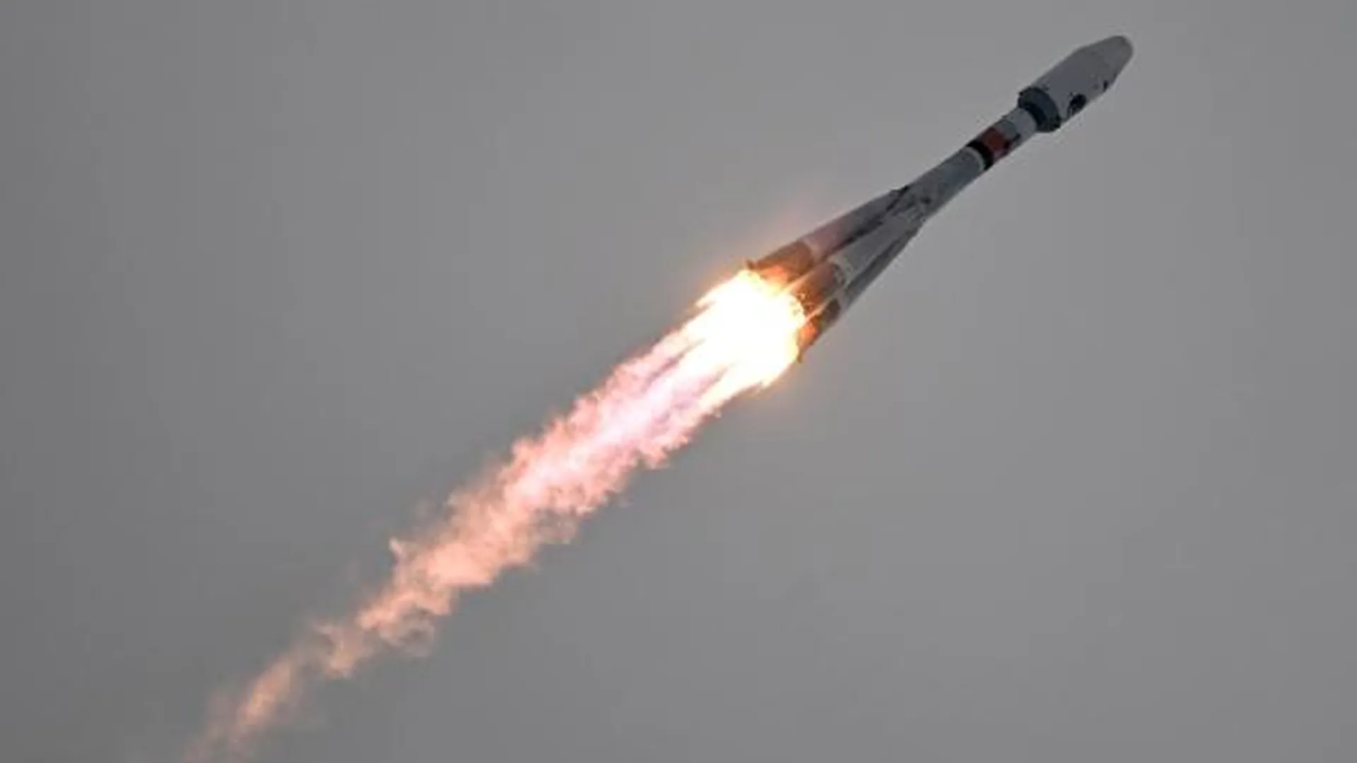 Запуск ракеты-носителя «Союз-2.1б» с разгонным блоком «Фрегат» и автоматической станцией «Луна-25» с космодрома Восточный