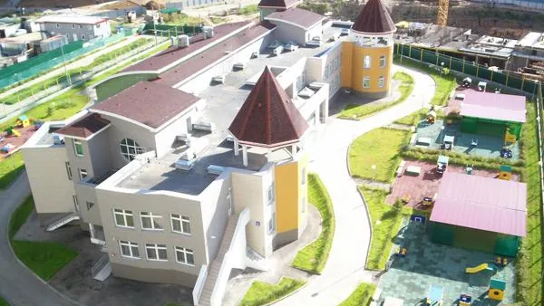 Здание нового детсада в Красногорске напоминает замок из сказок