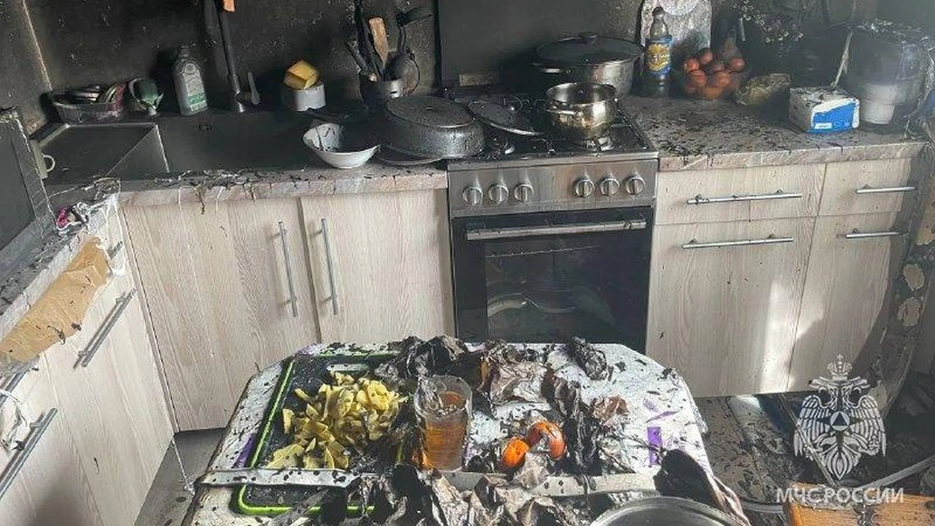 В Люберцах ребенок остался дома один и чуть не сгорел заживо при пожаре