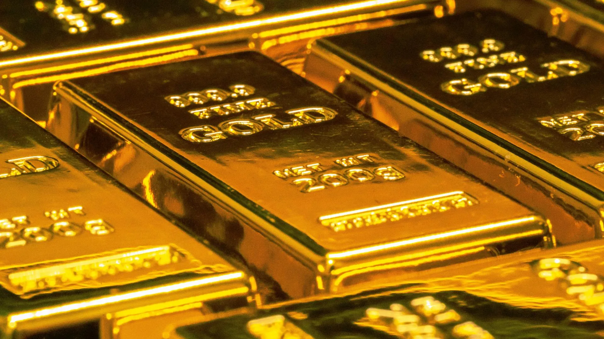 Эксперт Худалов прогнозирует рекордную стоимость золота из-за инфляции в США