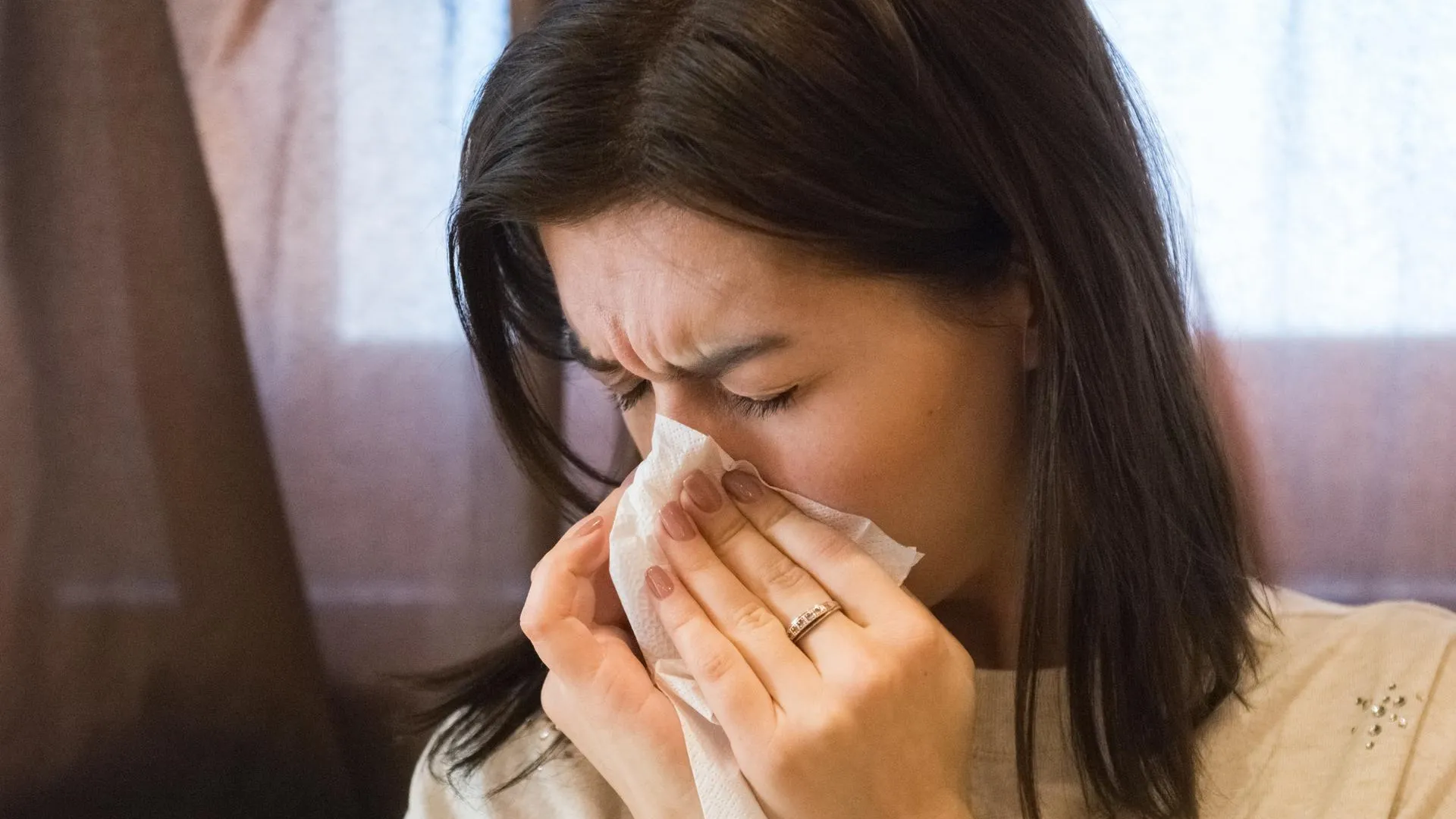 Иммунолог Русанова перечислила способы отличия аллергии от ОРВИ