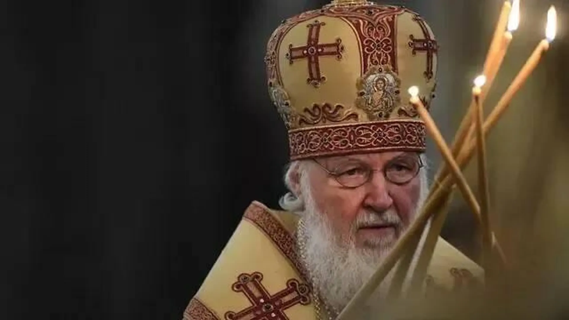 Патриарх Кирилл не захотел оставлять «слишком дорогой» крест