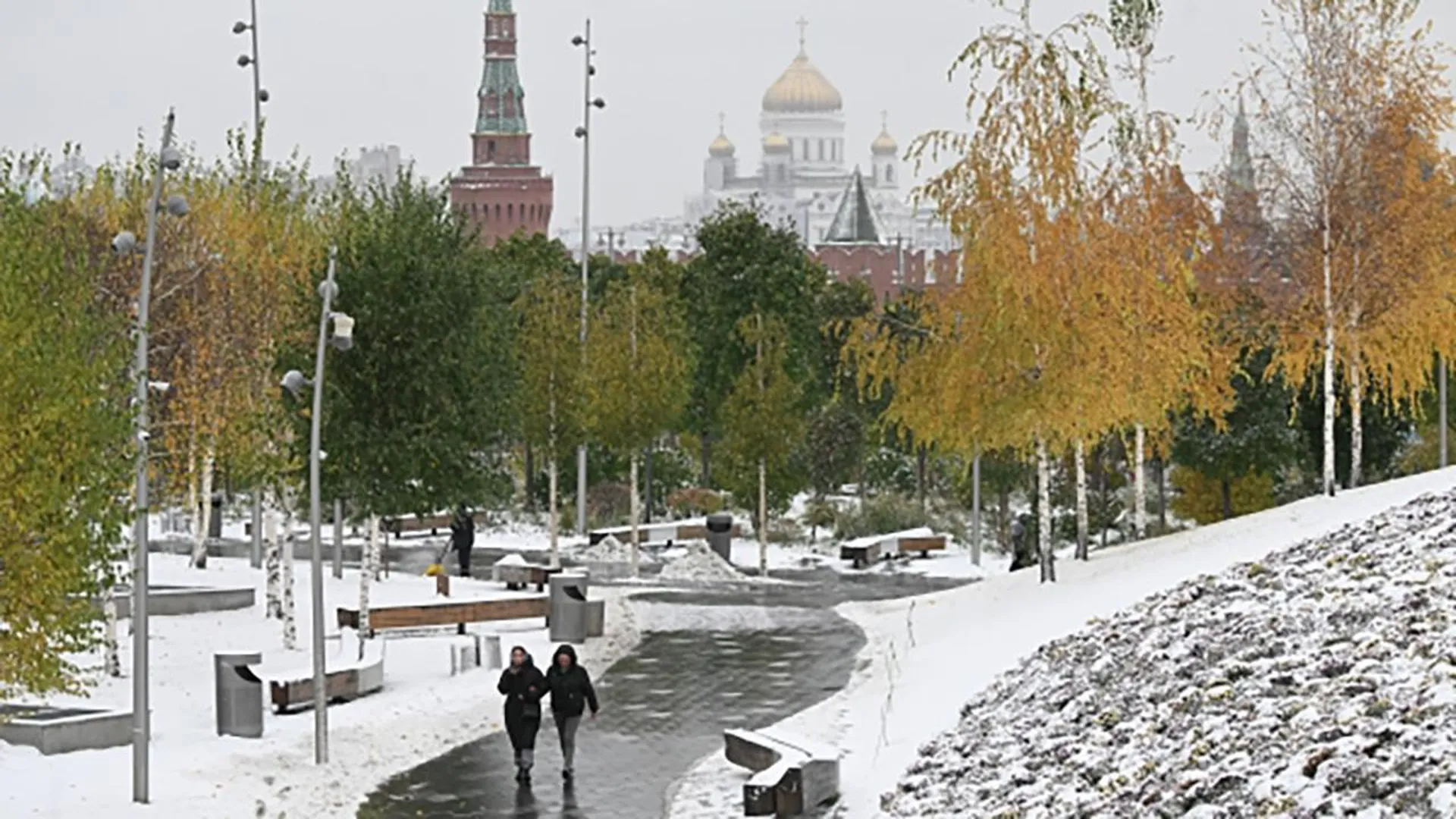 Снег, гололедица, низкое давление: метеоролог рассказал, какая погода ждет жителей Москвы и Подмосковья в выходные
