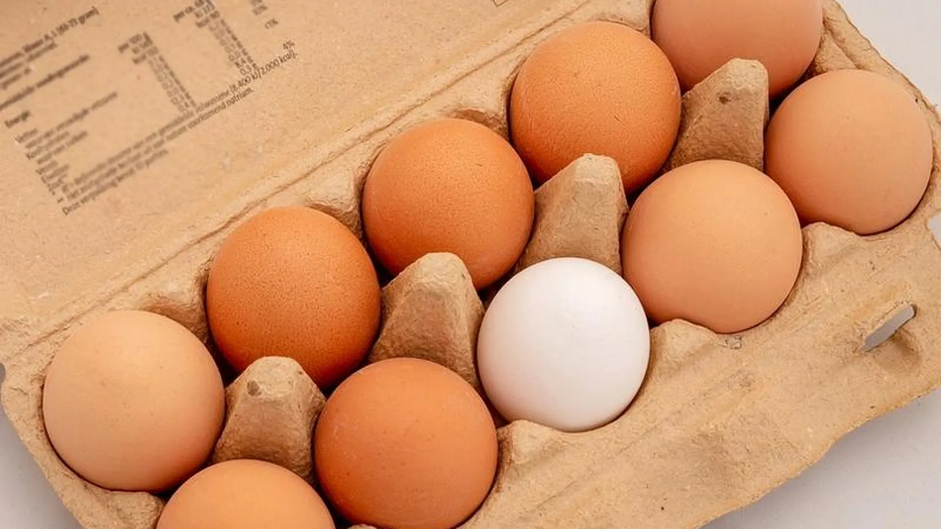 Лишним не будет: аграрии выступают против фасовки яиц «девятками»