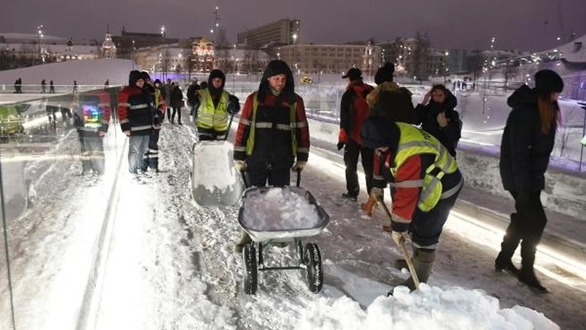 В Москве будут наказывать управы, которые отказываются убирать снег