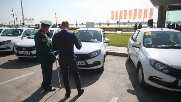Минпромторг прогнозирует более миллиона продаж новых авто в России в 2023 году