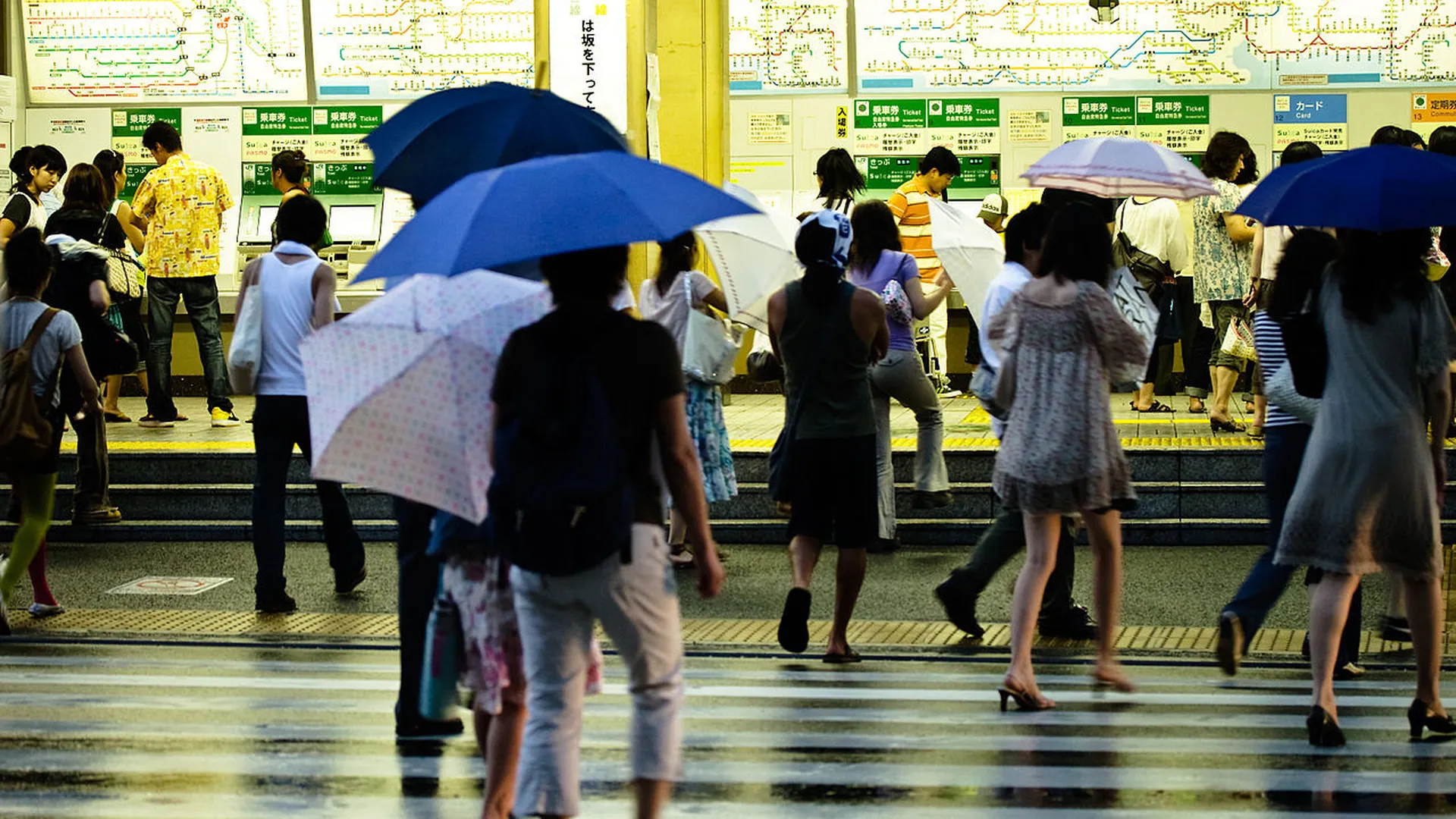 Мощные ливни обрушились на Японию. Более 200 тысяч жителей готовят к эвакуации